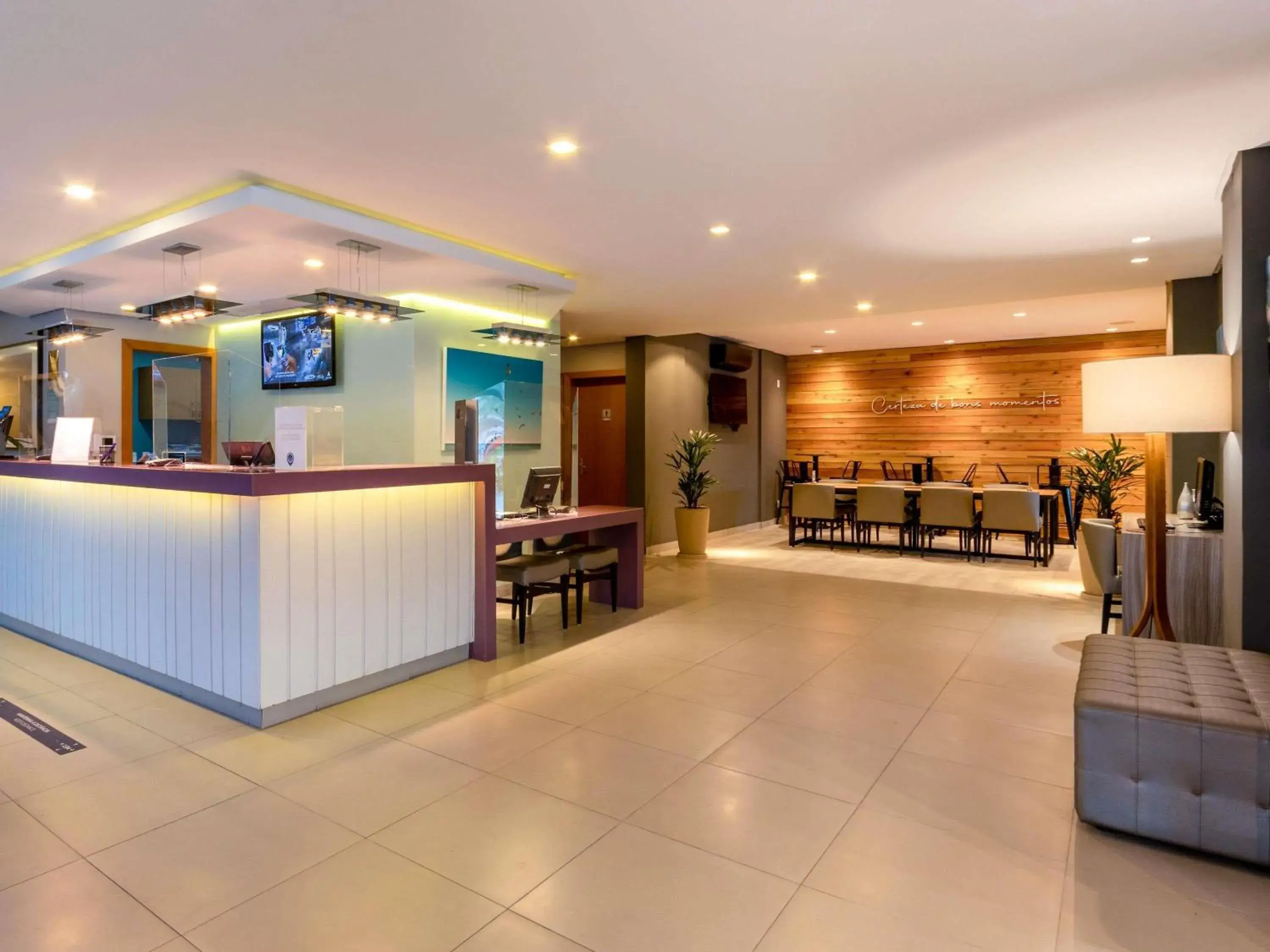 Property building in Mercure Florianópolis Property building in Mercure Florianópolis