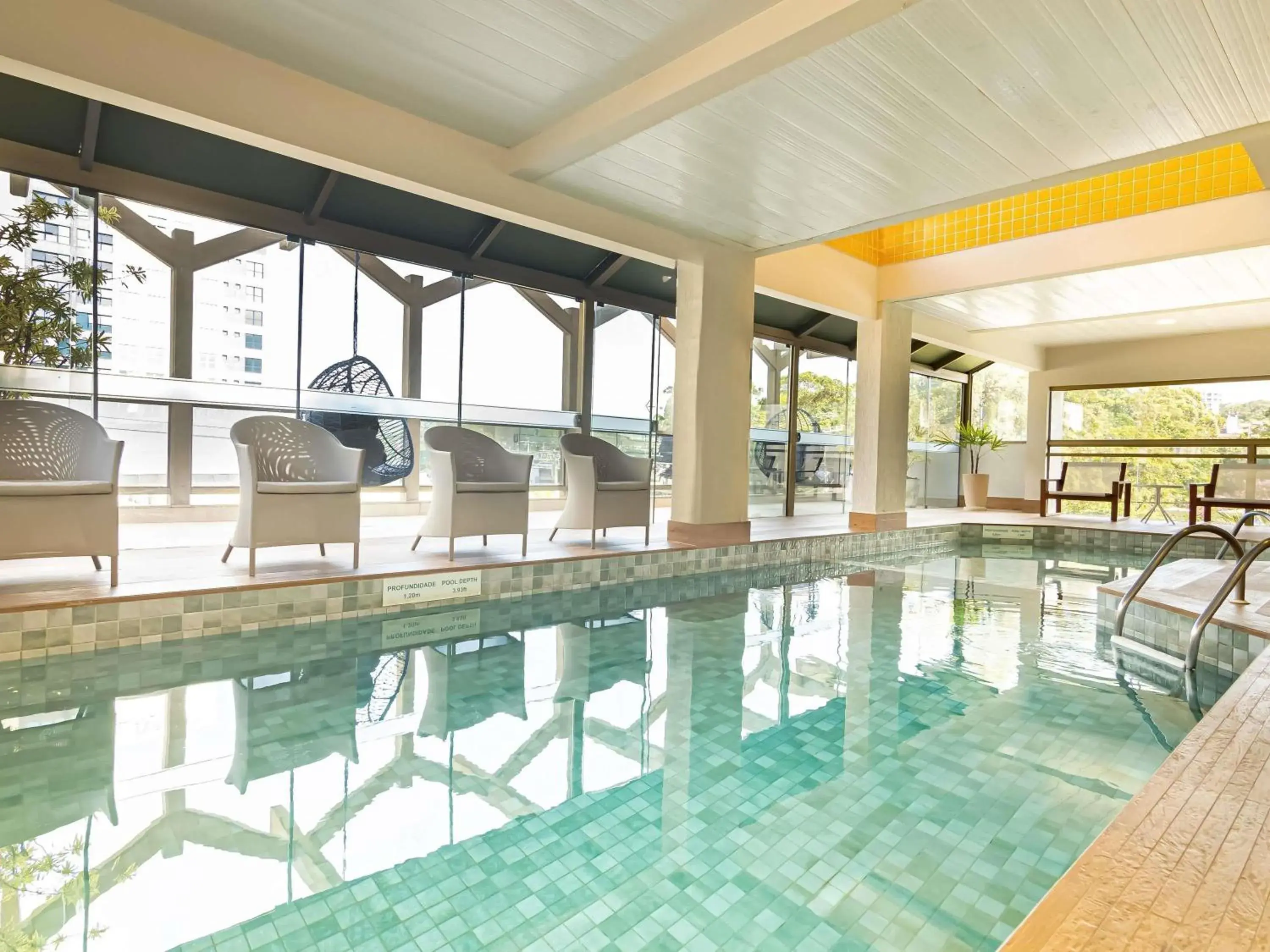 Pool view in Mercure Florianópolis Pool view in Mercure Florianópolis