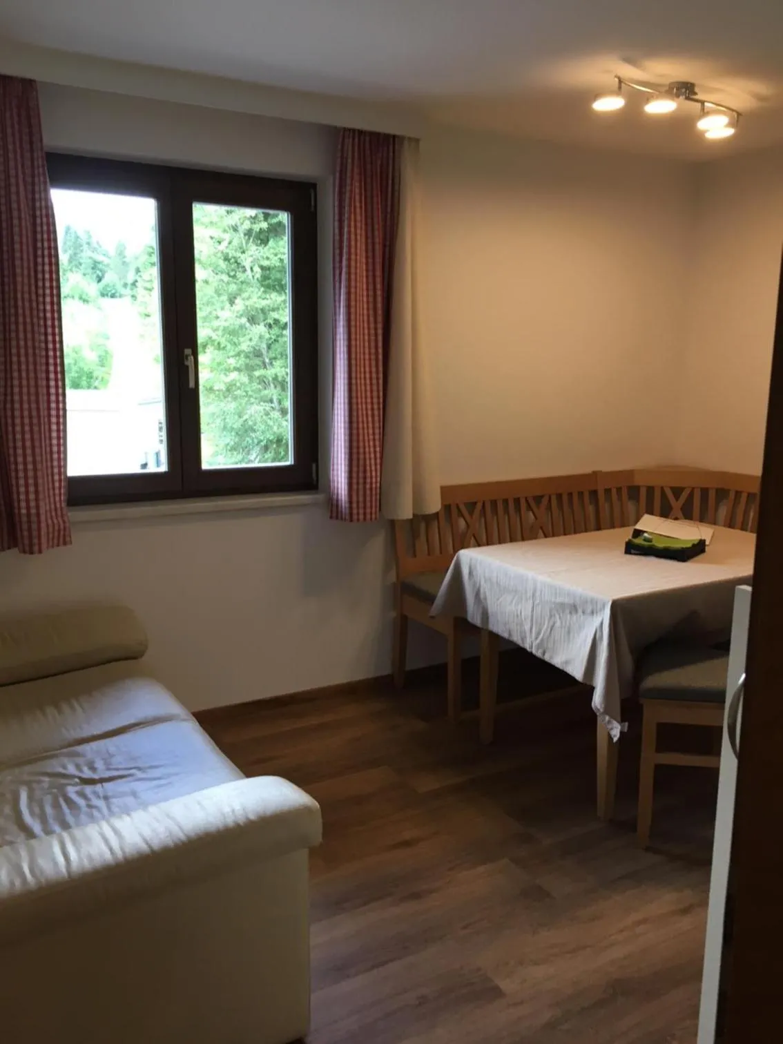 Kitchen or kitchenette, Bed in Ferienwohnungen Vierthaler