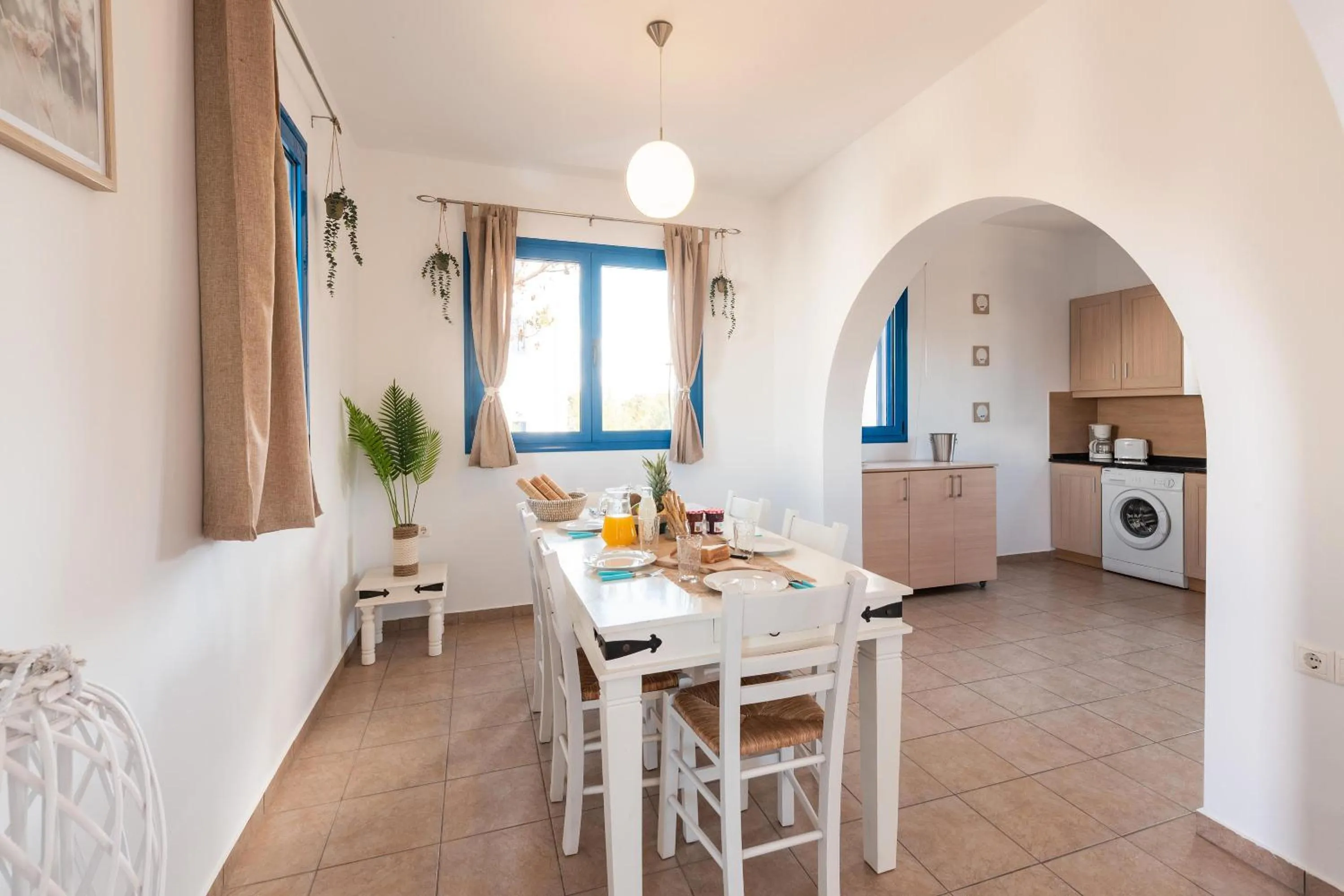 Dining area in Blue Sea Villa