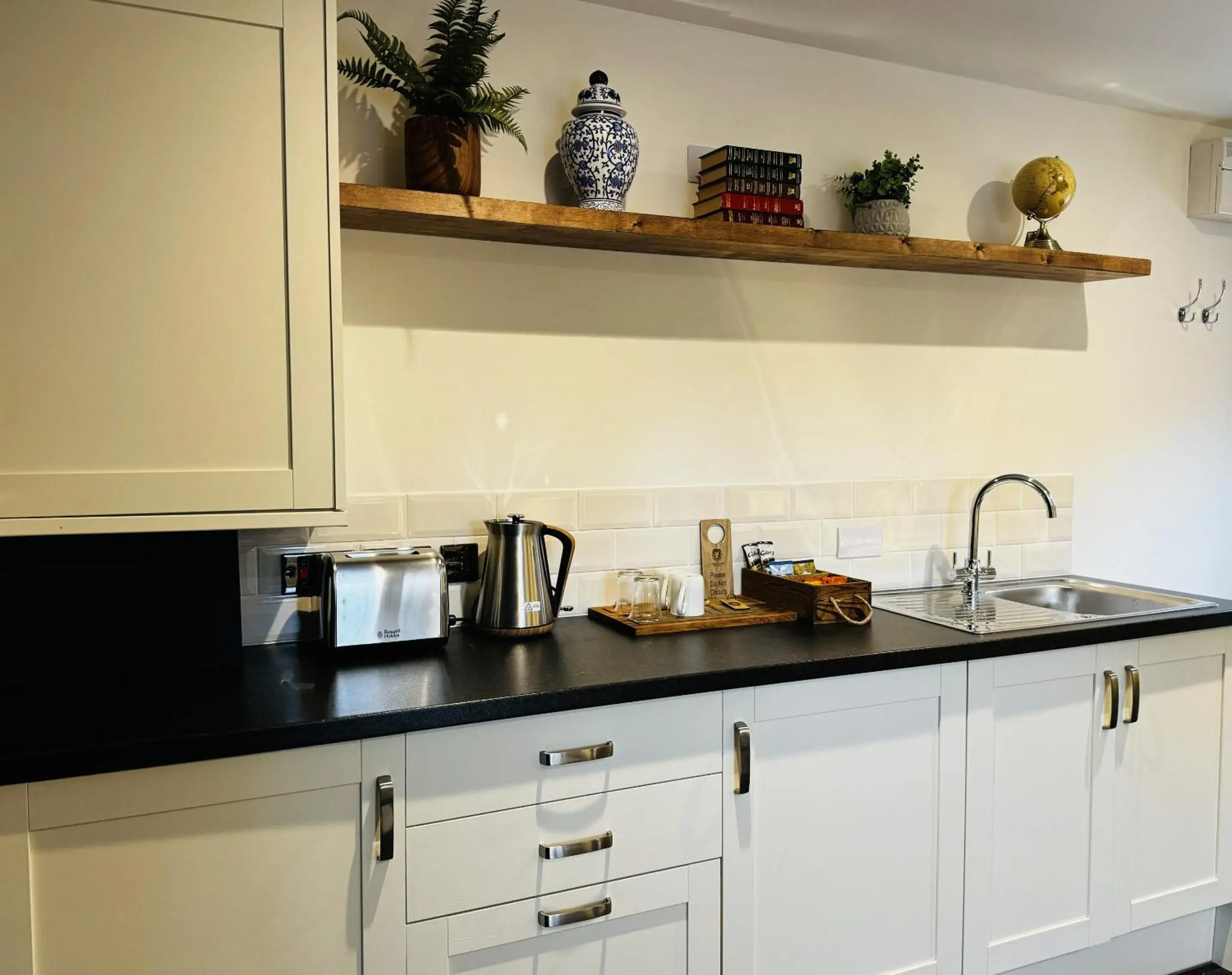 Superior King Room in The Red Lion Superior King Room in The Red Lion