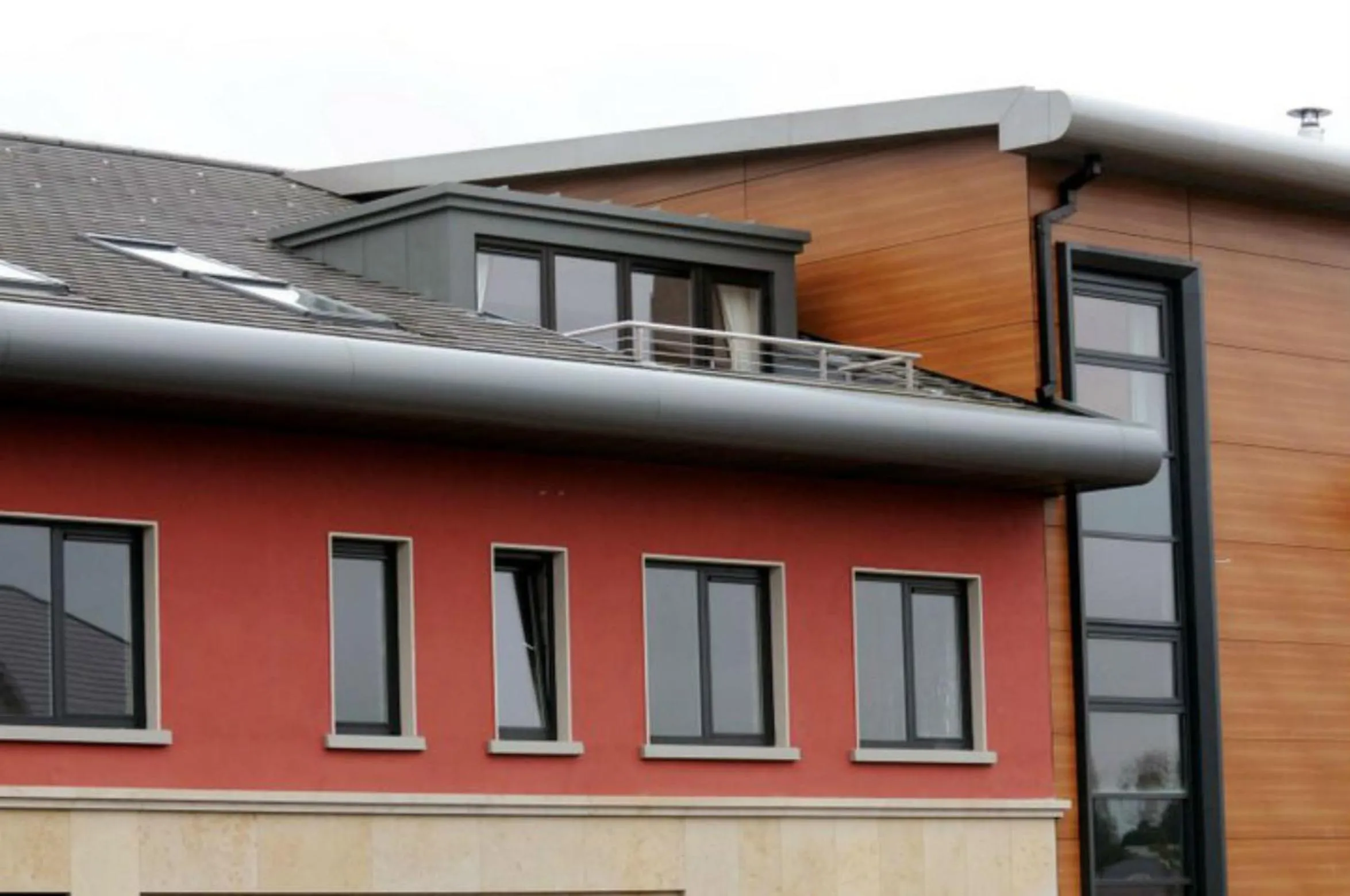 Facade/entrance in Carrick Plaza Suites and Apartments