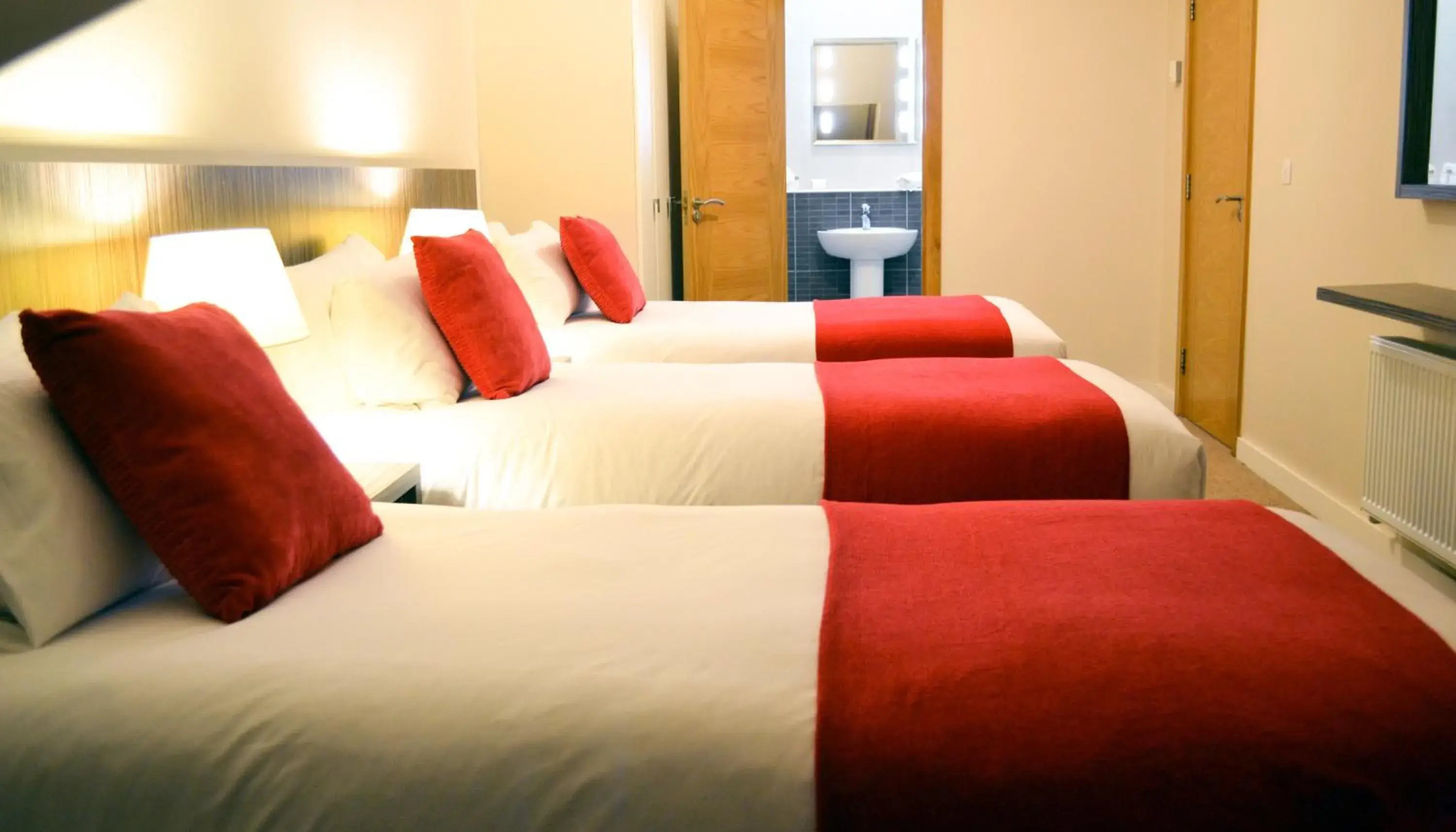 Bedroom, Bed in Carrick Plaza Suites and Apartments Bedroom, Bed in Carrick Plaza Suites and Apartments