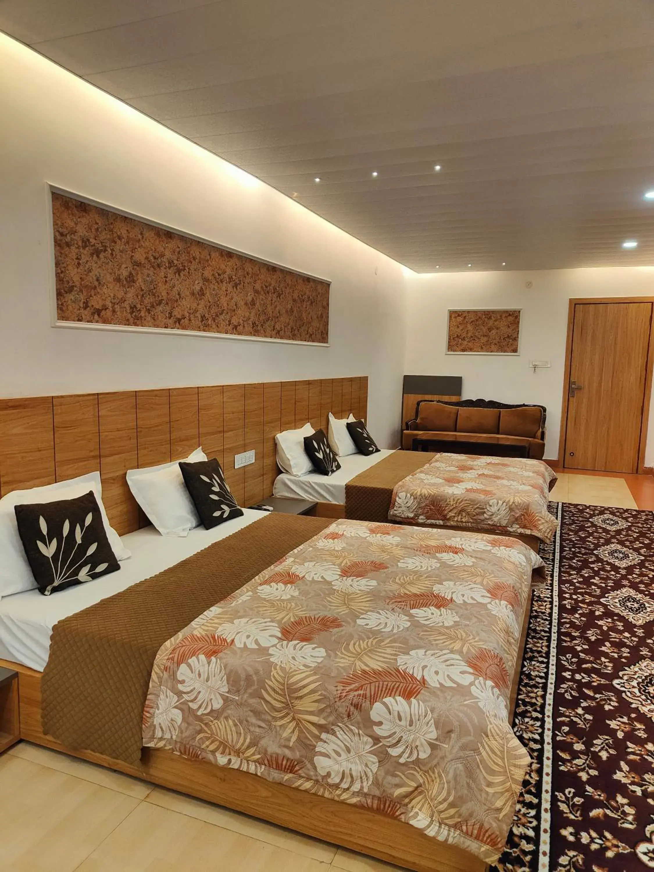 Bed in Golden Oak- 5 min walk from golden temple Bed in Golden Oak- 5 min walk from golden temple