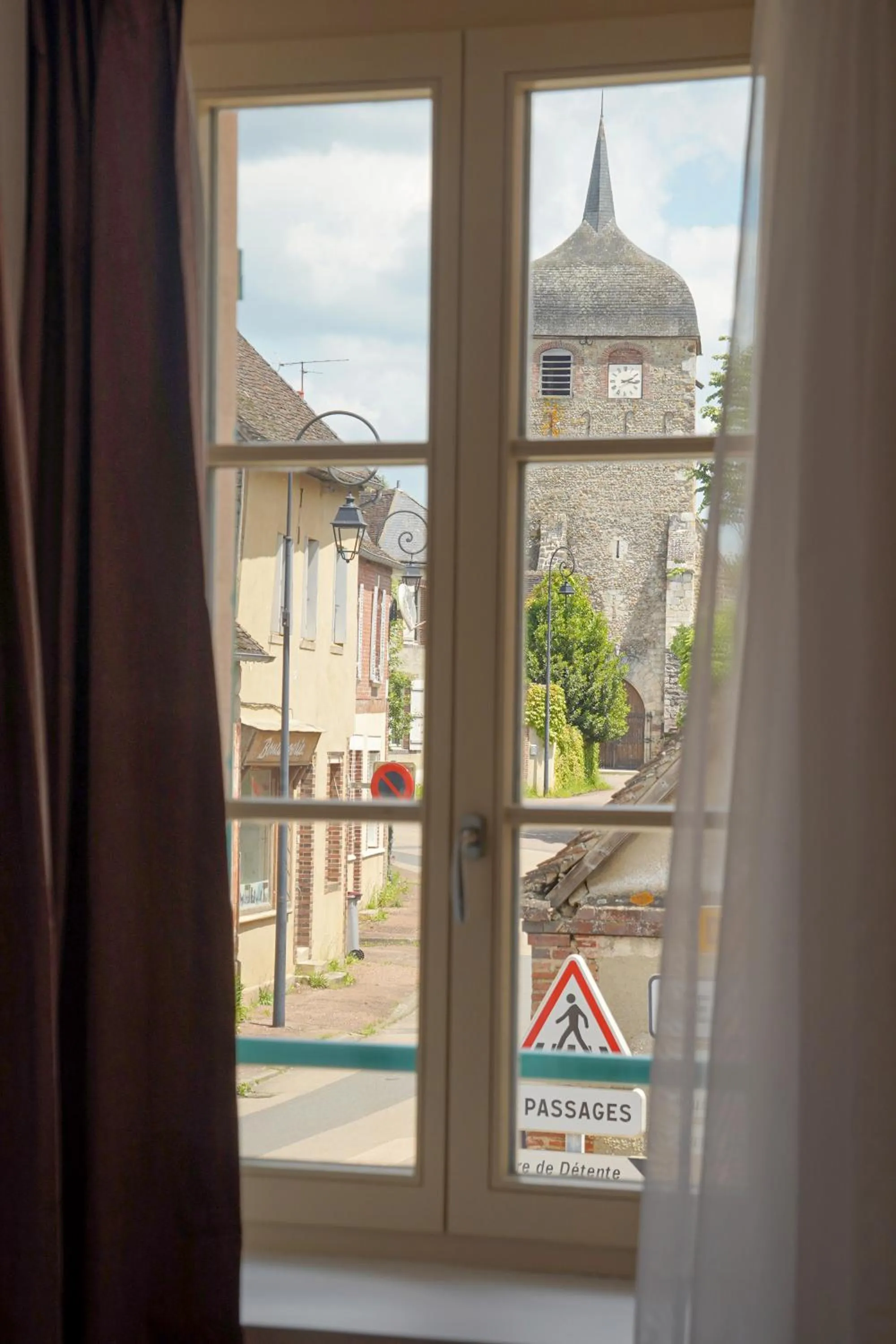 City view in Hôtel de la Croix Blanche