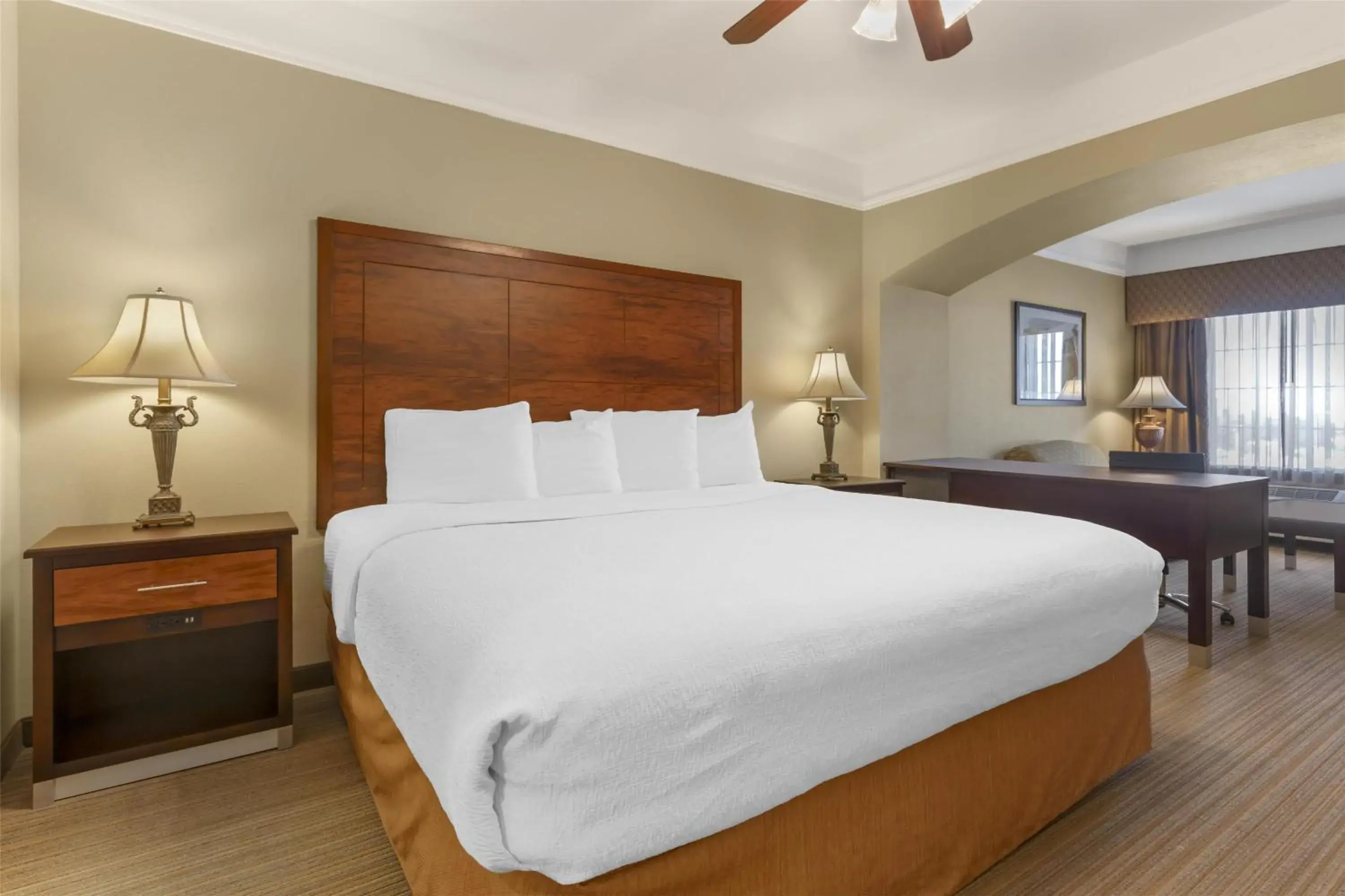 Photo of the whole room, Bed in Best Western Plus Monica Royale Inn & Suites Photo of the whole room, Bed in Best Western Plus Monica Royale Inn & Suites