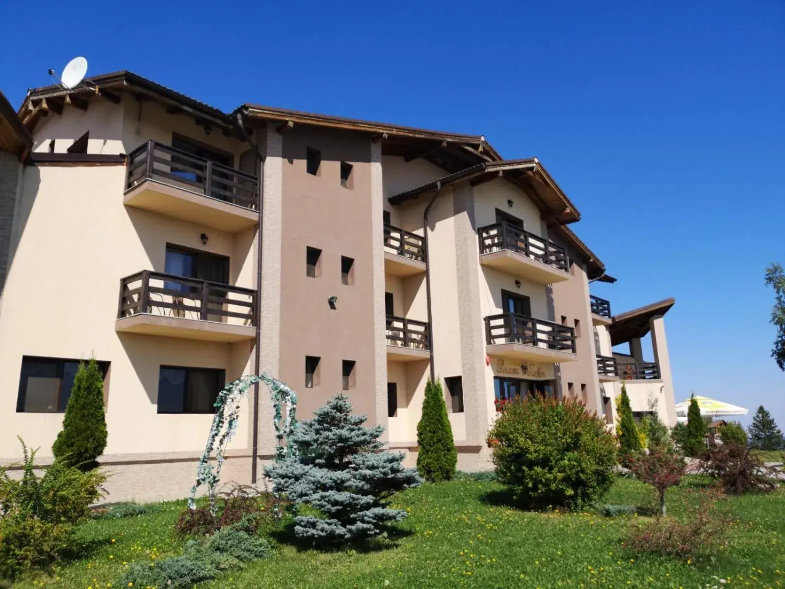 Property building in Pensiunea Poiana Viselor Property building in Pensiunea Poiana Viselor