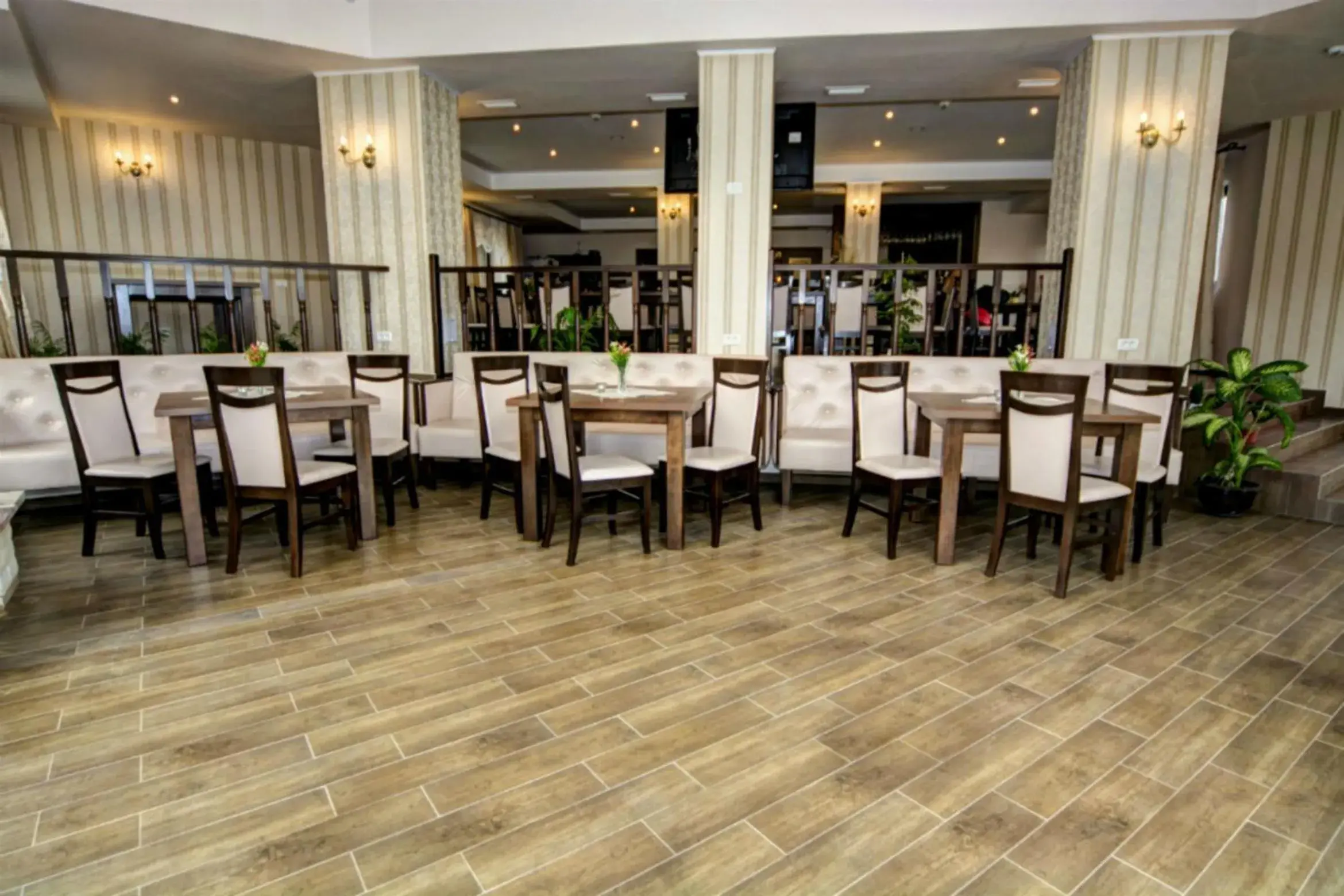 Restaurant/places to eat in Pensiunea Poiana Viselor Restaurant/places to eat in Pensiunea Poiana Viselor