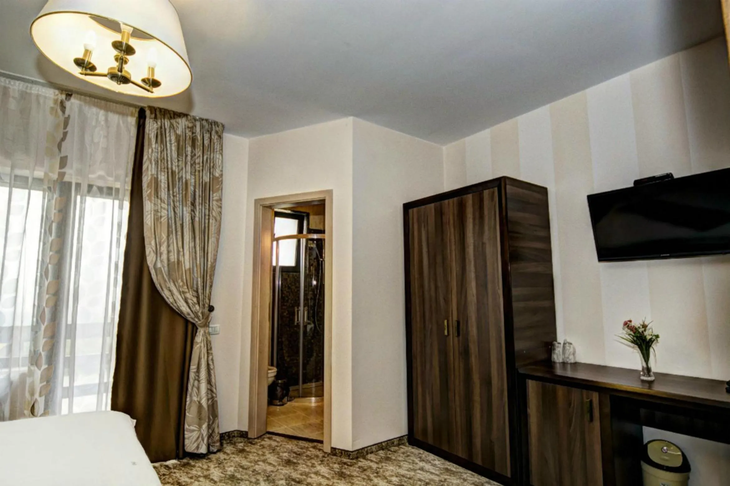 Decorative detail, Bed in Pensiunea Poiana Viselor