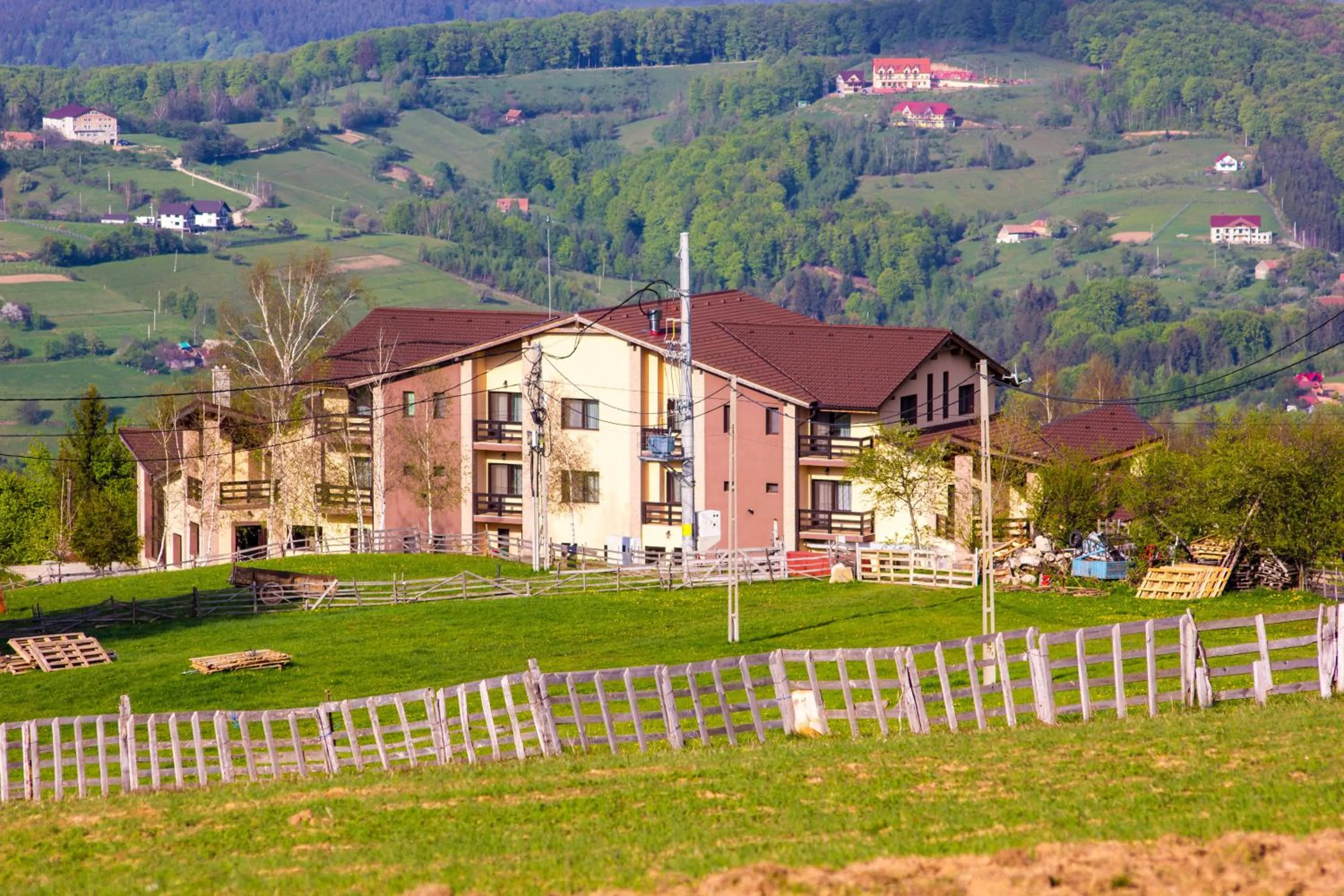 Bird's eye view in Pensiunea Poiana Viselor