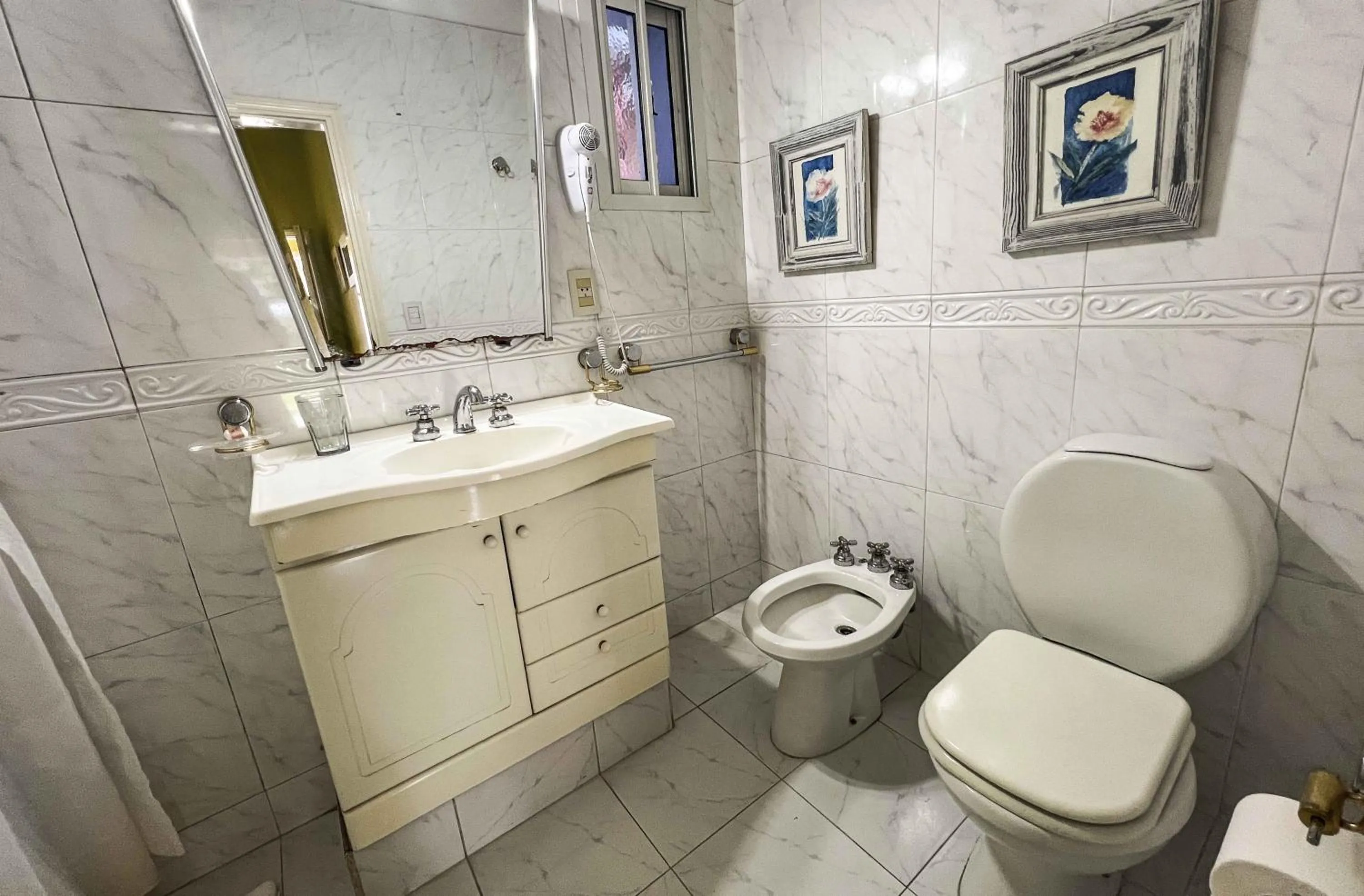 Bathroom in Posada Suiza by Prima Collection