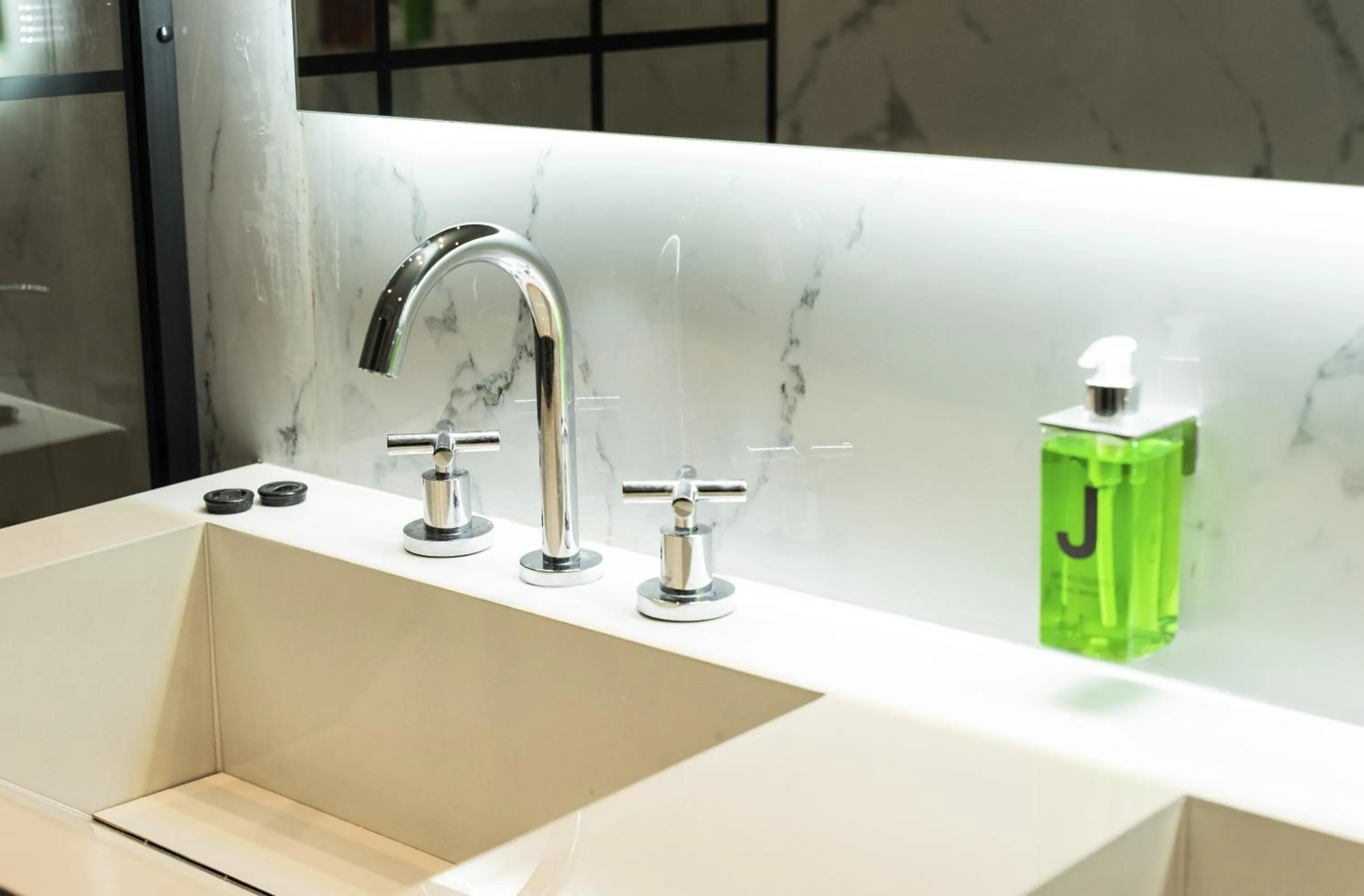 Bathroom in Palmas de la Laguna by Posada Suiza