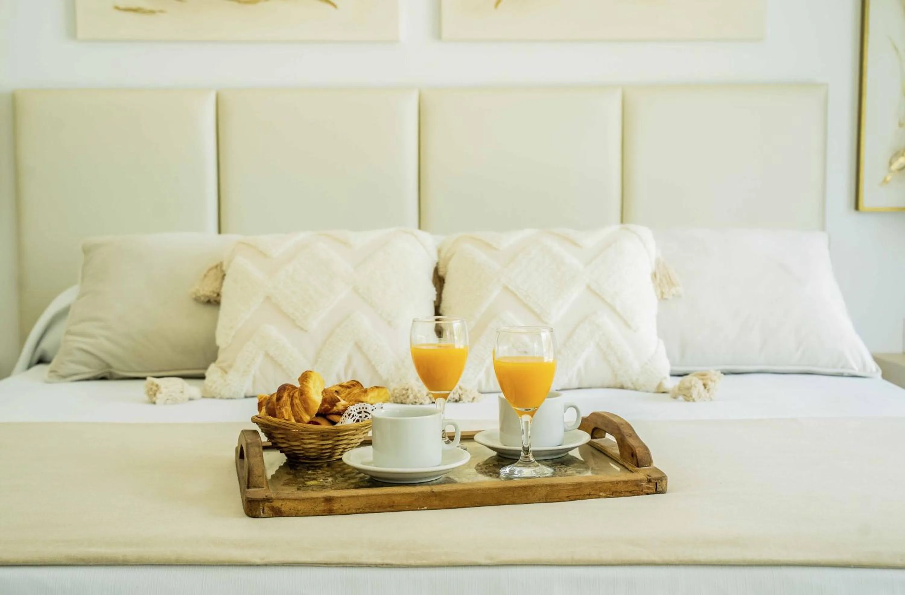 Bed in Palmas de la Laguna by Posada Suiza