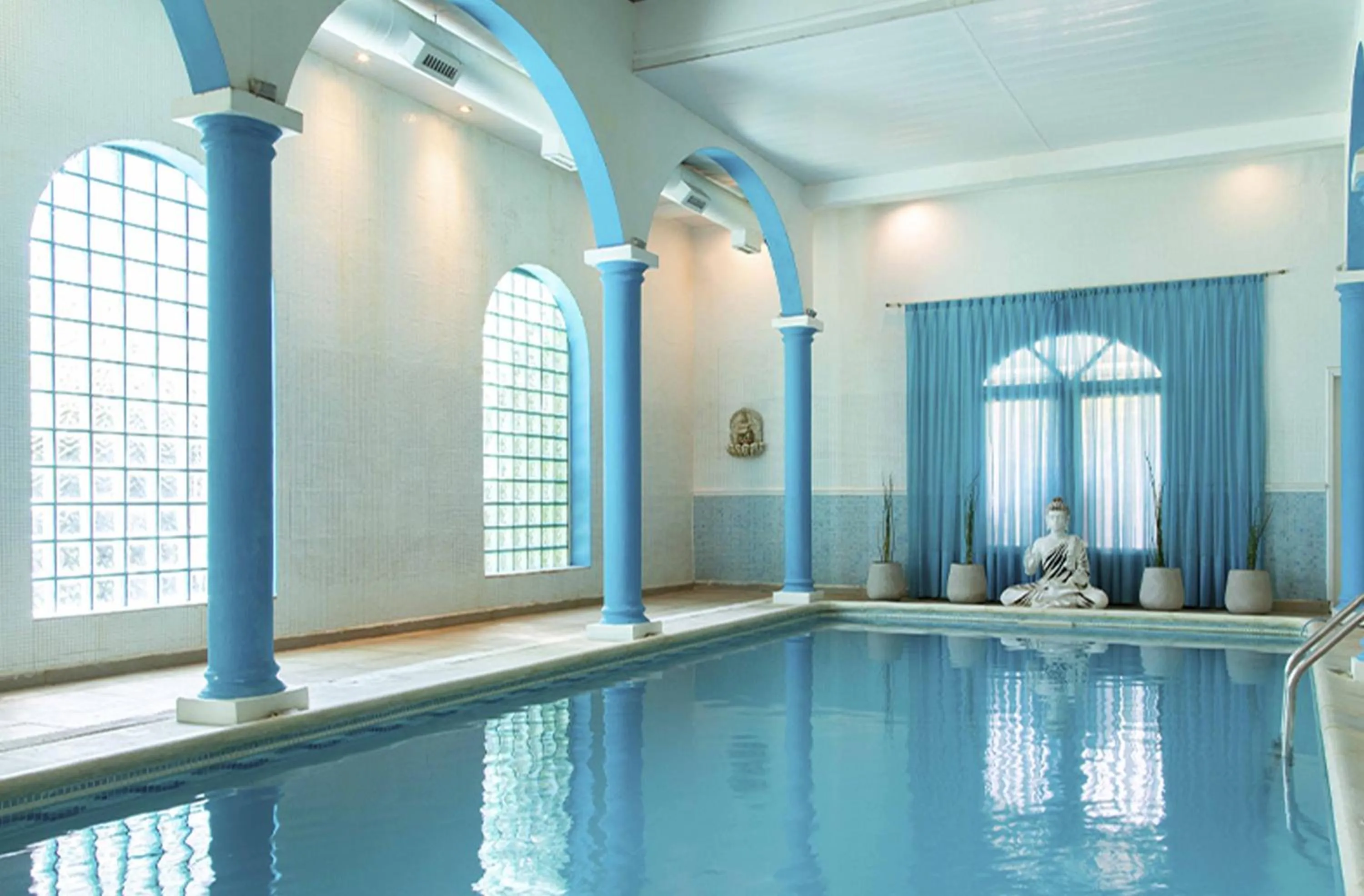 Swimming pool in Posada Suiza by Prima Collection