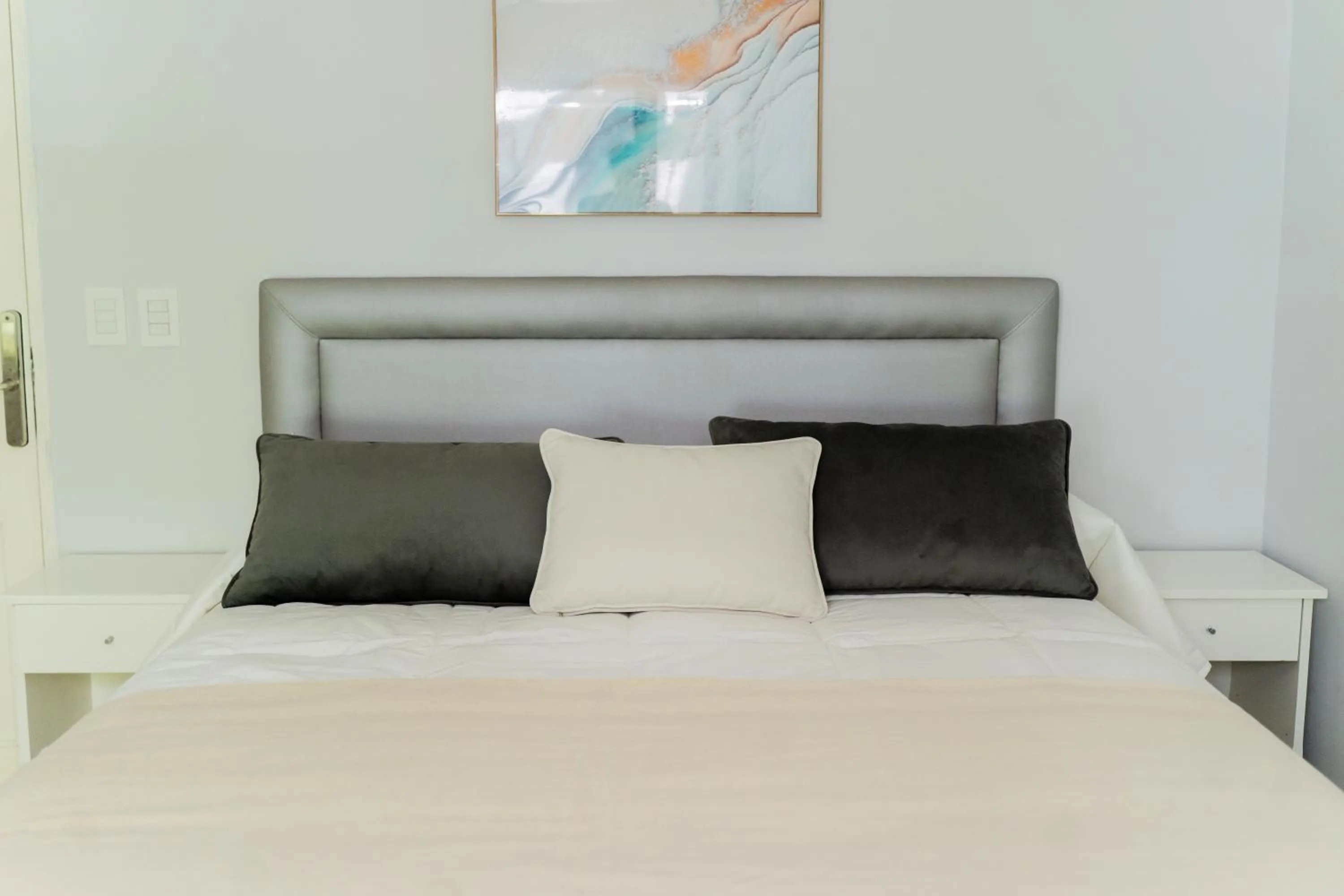 Bed in Posada Suiza by Prima Collection