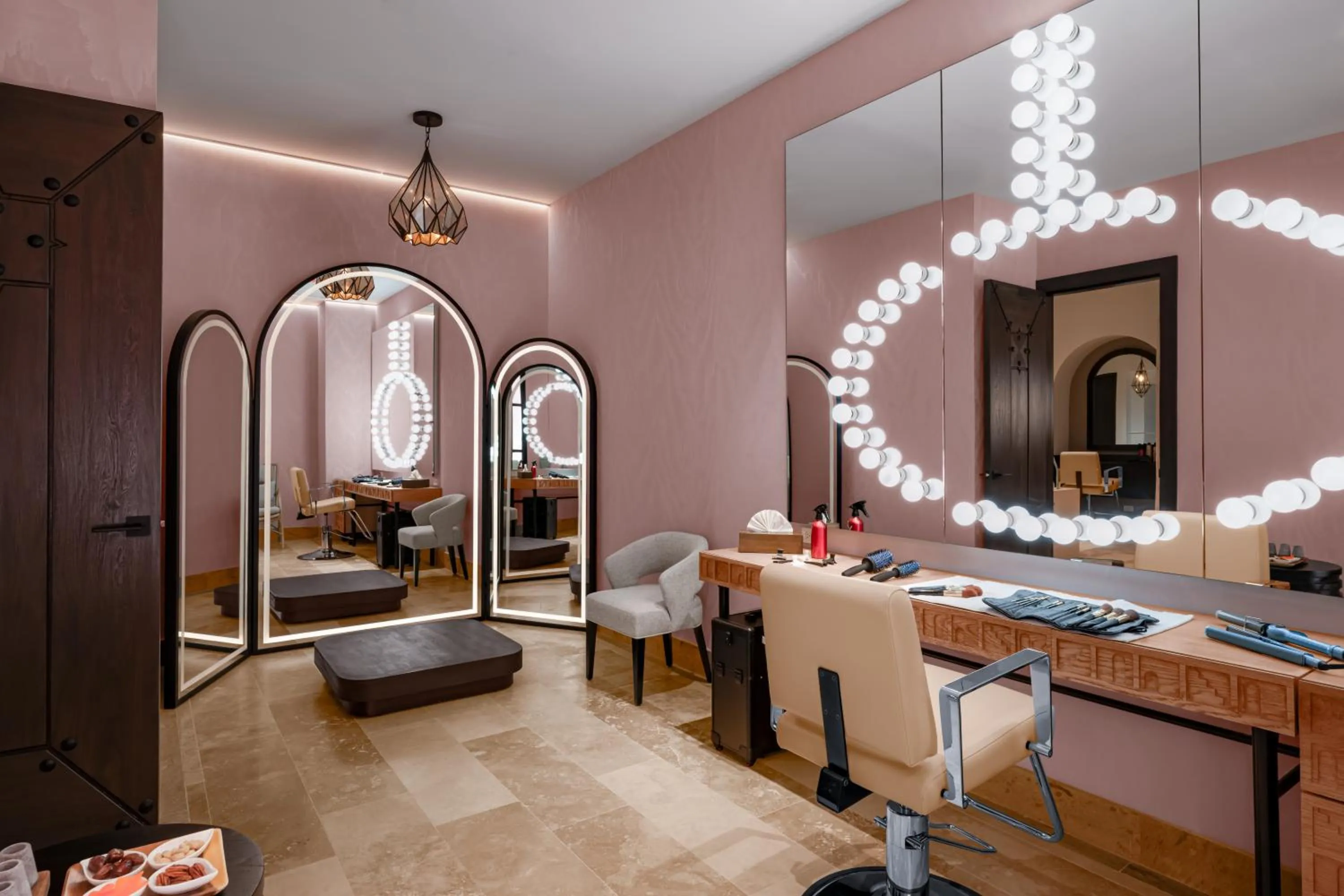 hair dresser in Pueblo Bonito Vantage San Miguel de Allende