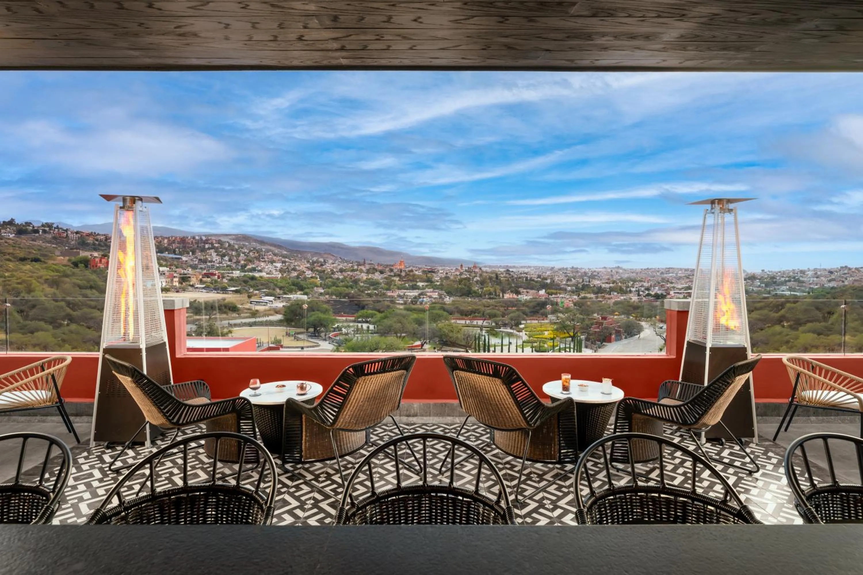 Lounge or bar in Pueblo Bonito Vantage San Miguel de Allende
