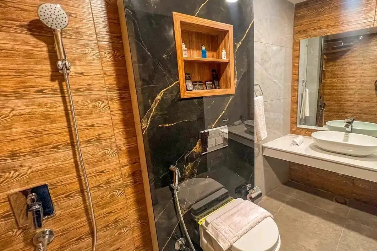 Toilet in Fiora Hotel