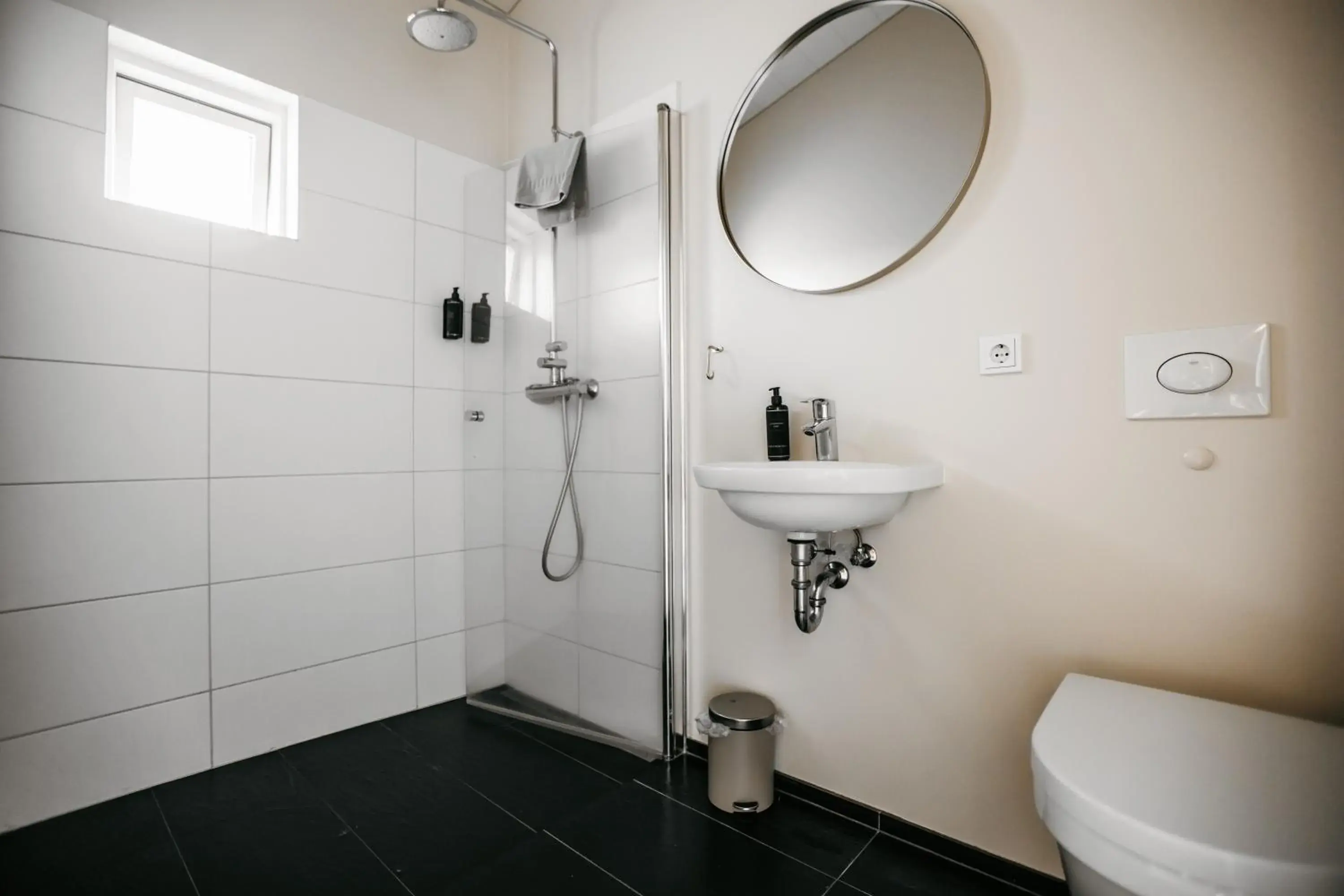 Shower in The Hill Guesthouse Shower in The Hill Guesthouse