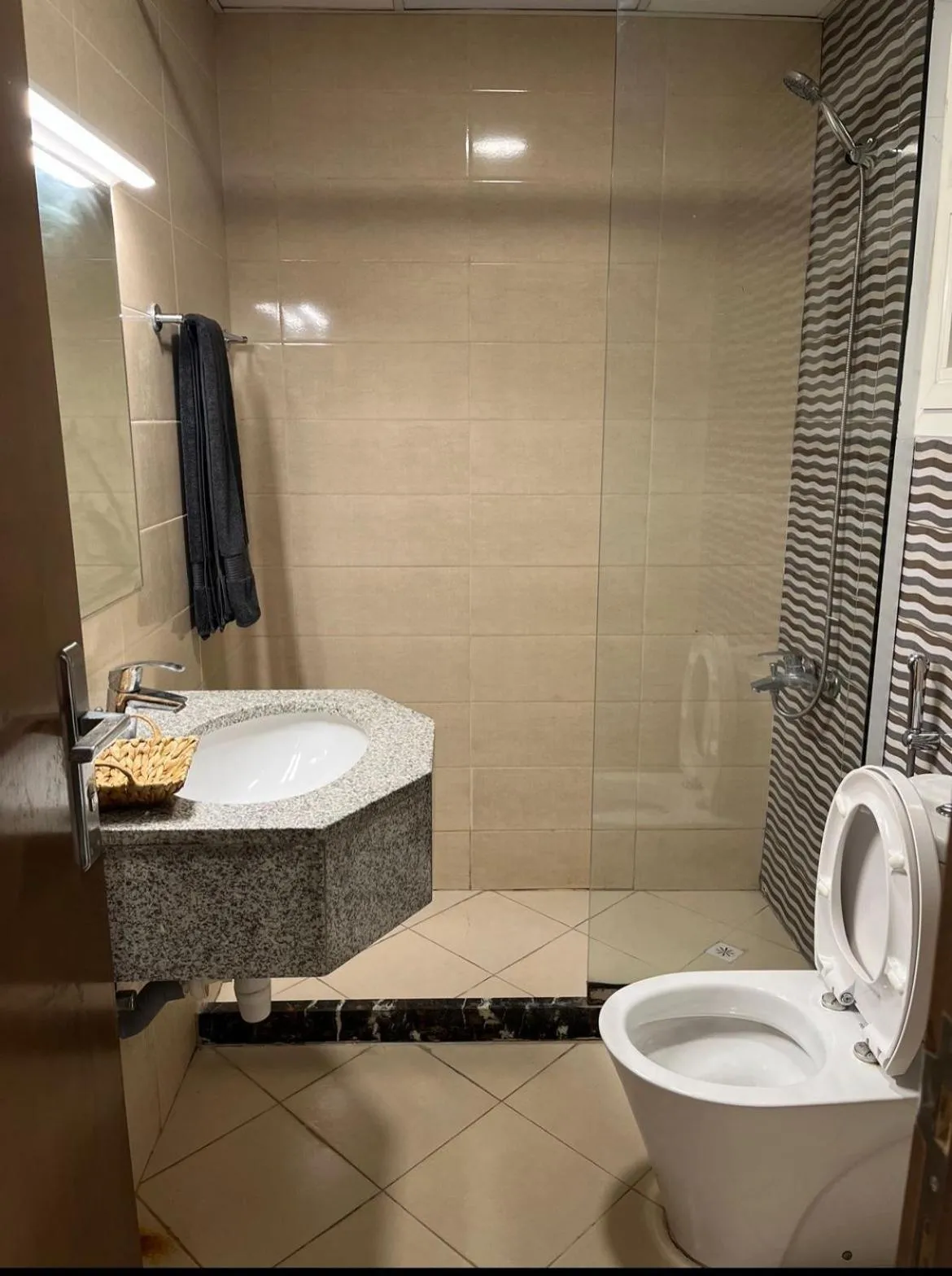 Bathroom in Oasis tower family apartment 2302