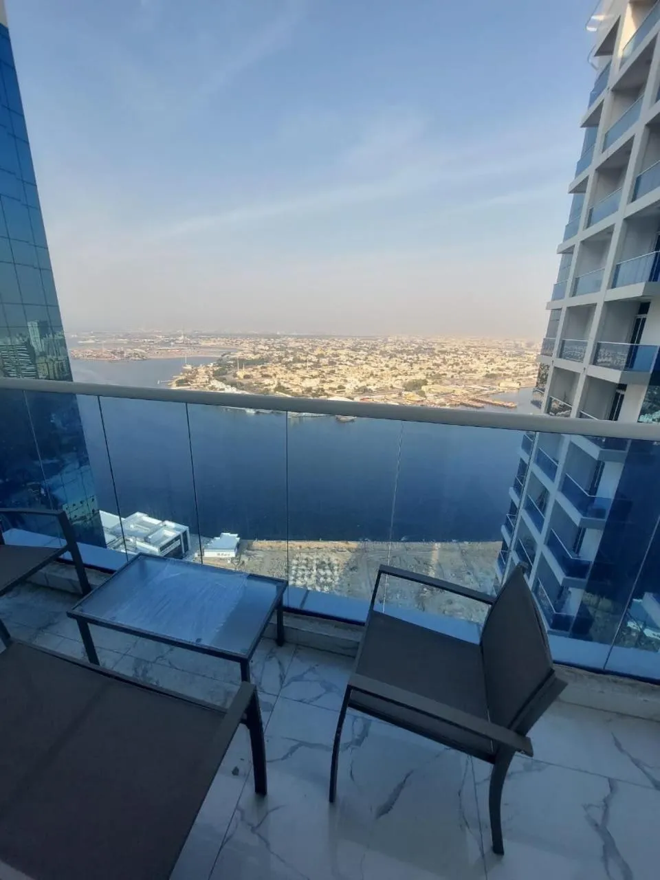 Balcony/Terrace in Oasis tower family apartment 2302