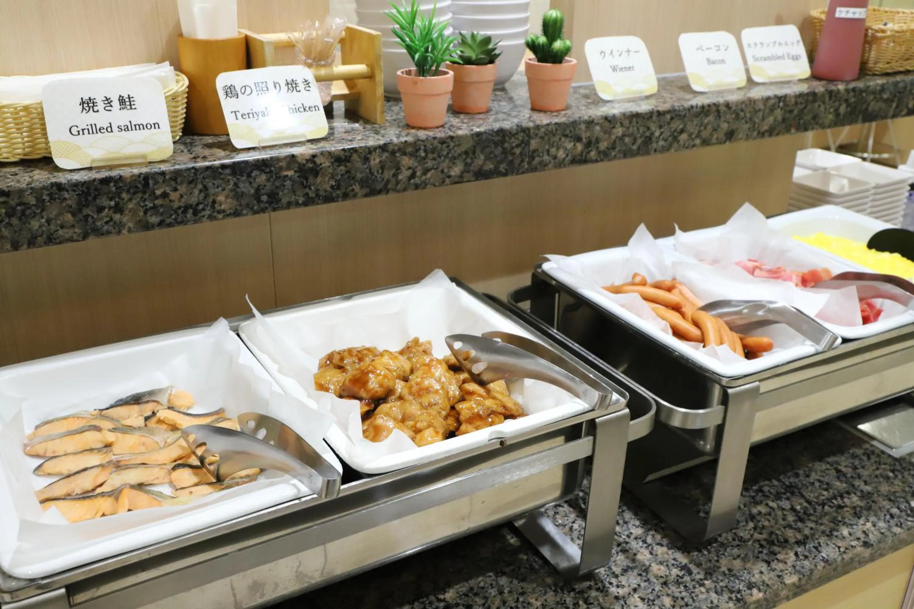 Buffet breakfast in Smile Hotel Osaka Tennoji