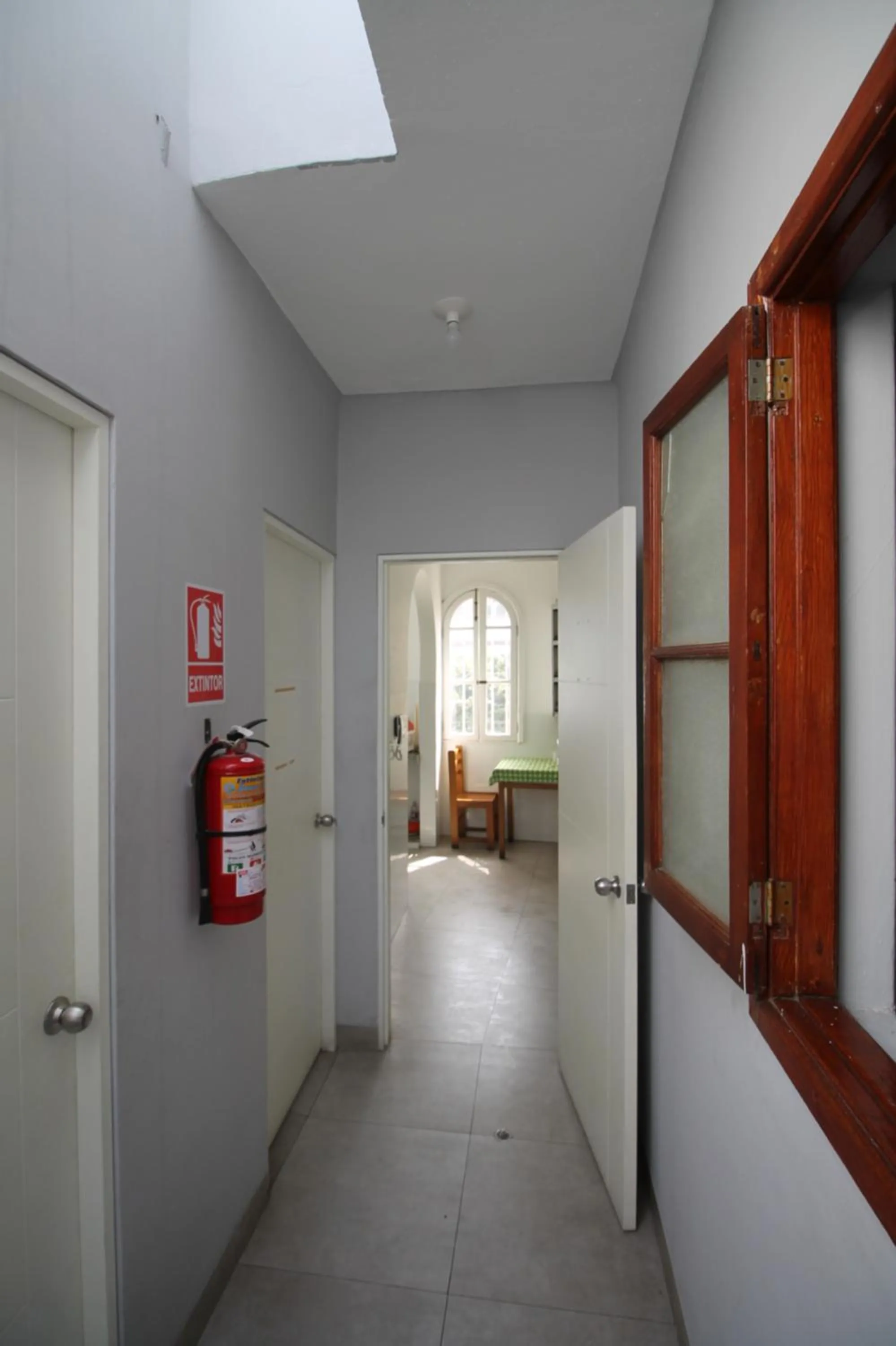 Communal kitchen in Casa Águila y Cóndor Miraflores