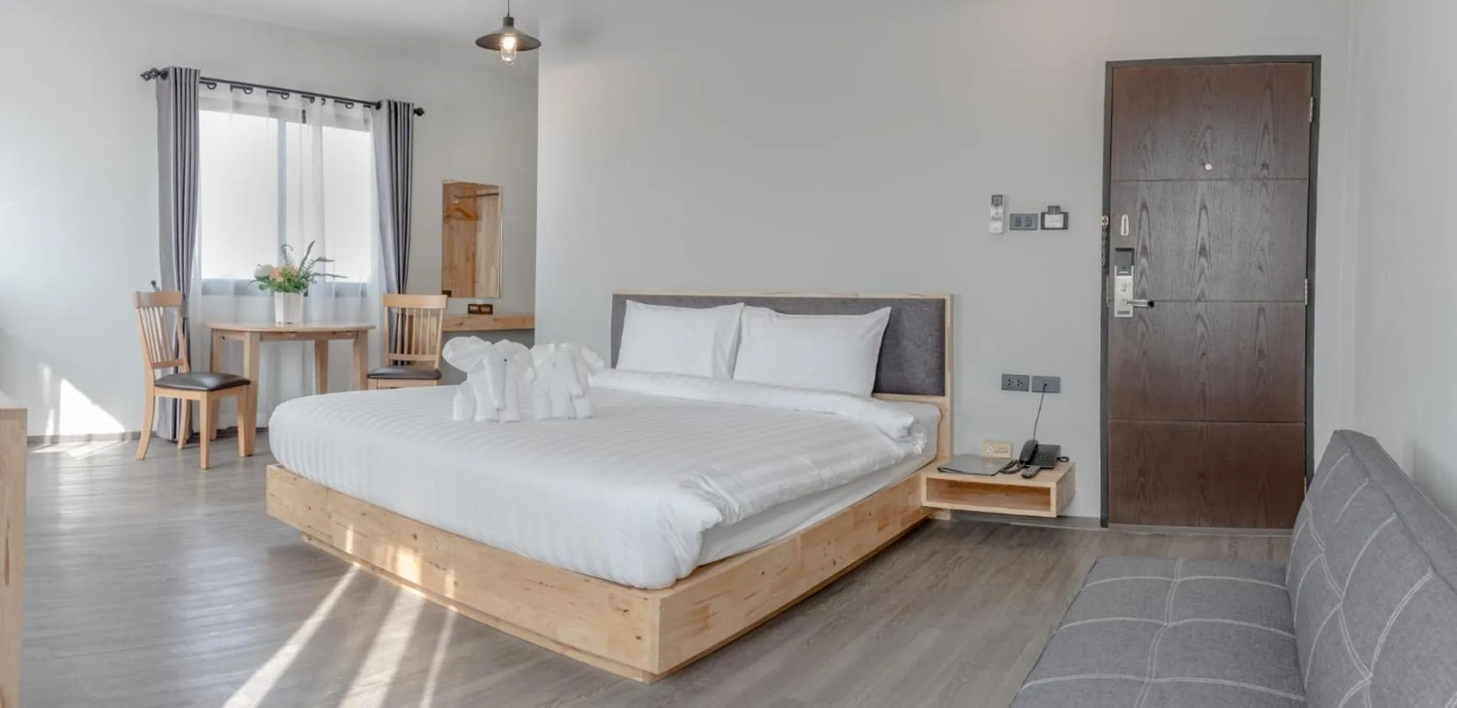 Bedroom, Bed in Peppery Hills