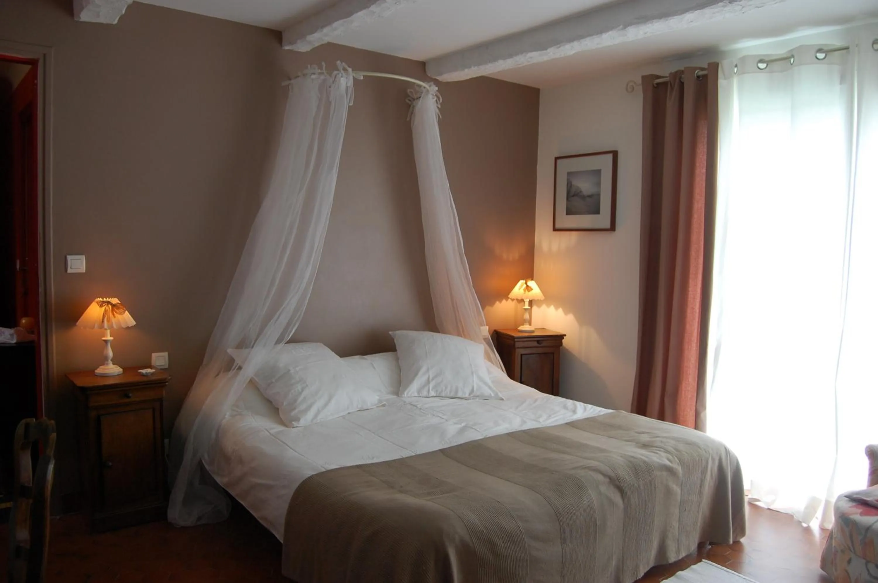 Bedroom in Les Chambres de Kerzerho