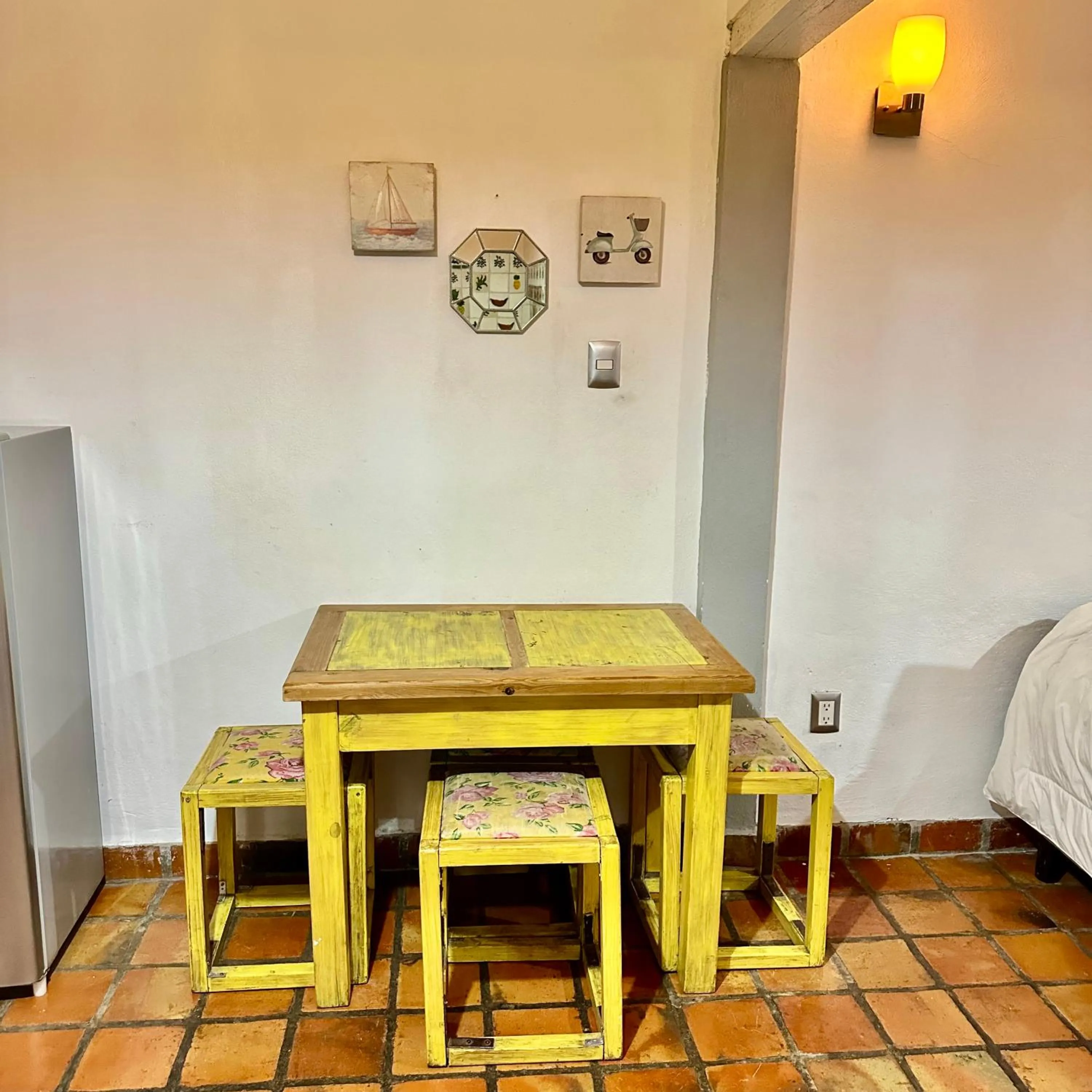 Dining area in La Etelvina Suites