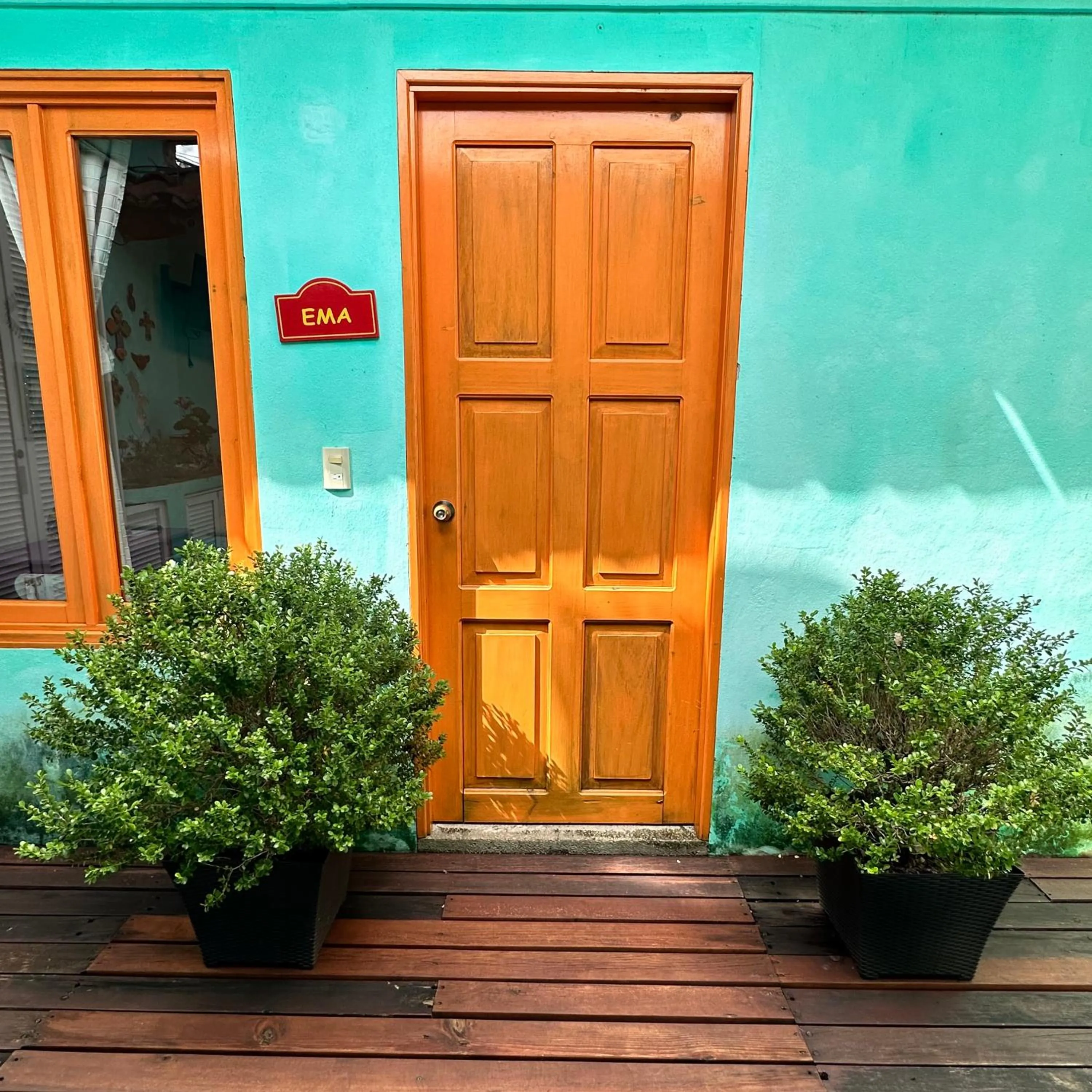 Facade/entrance in La Etelvina Suites