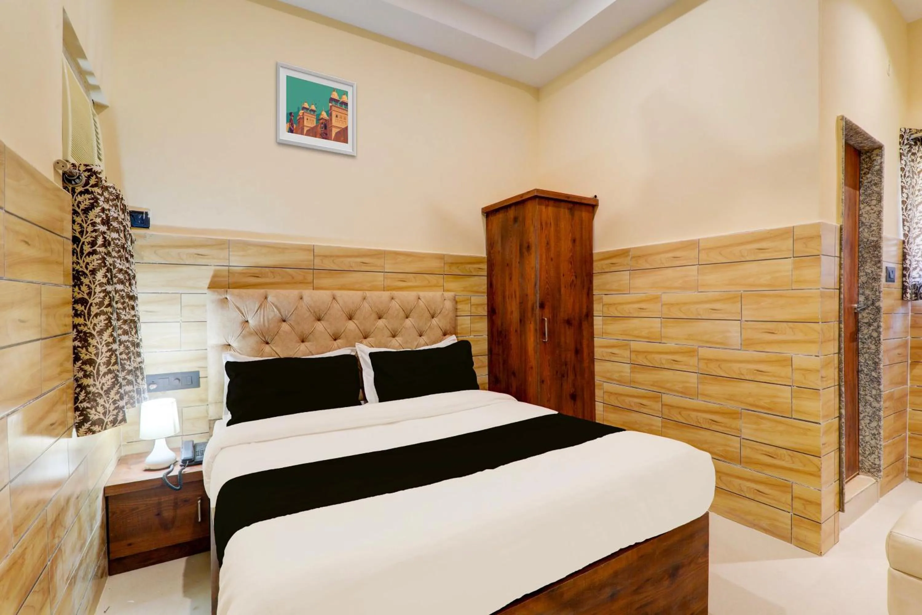 Bedroom, Bed in Super Hotel O Super Kalpna Inn