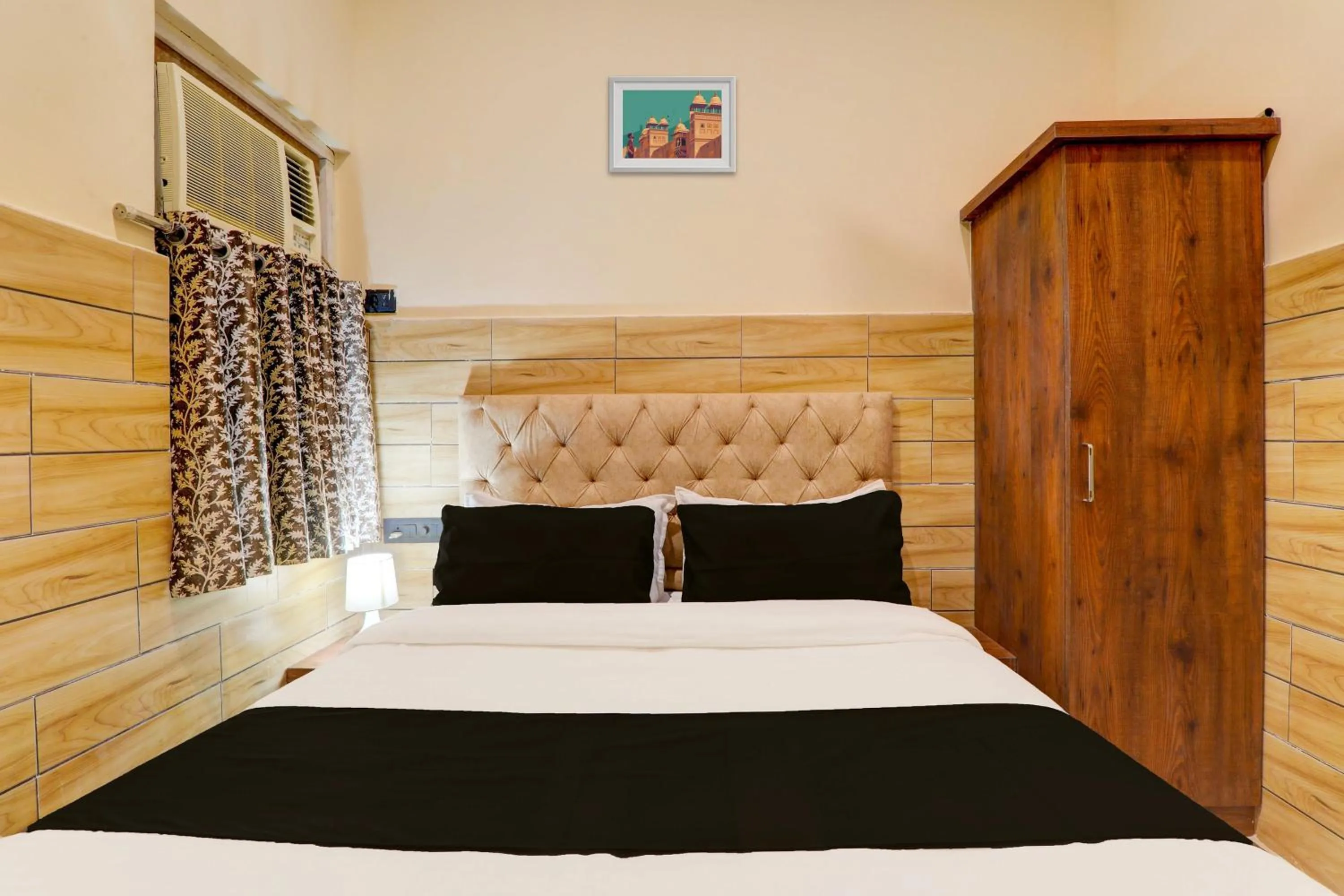 Bedroom, Bed in Super Hotel O Super Kalpna Inn