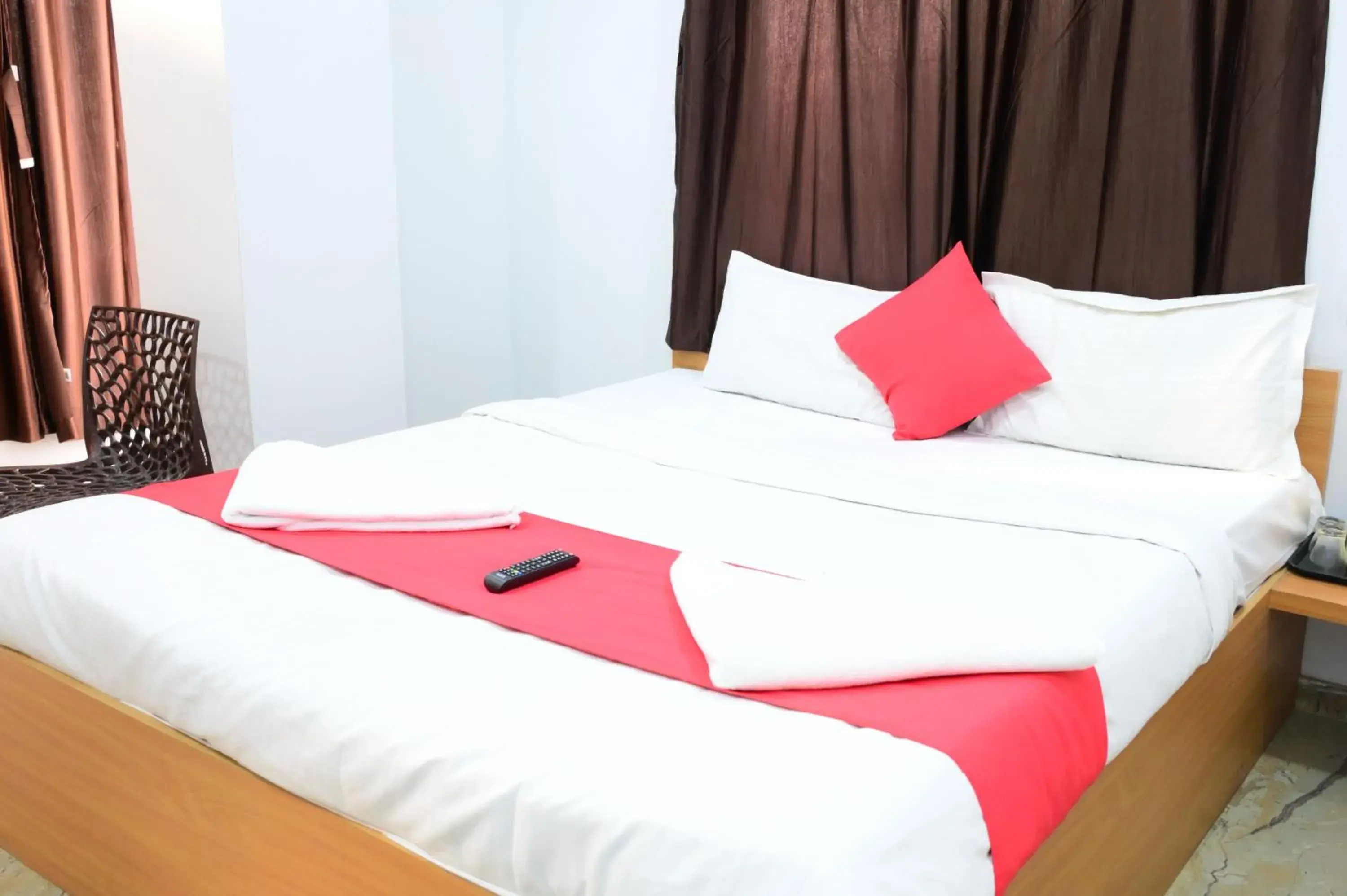 Bedroom, Bed in Hotel O Westin Regency Bedroom, Bed in Hotel O Westin Regency