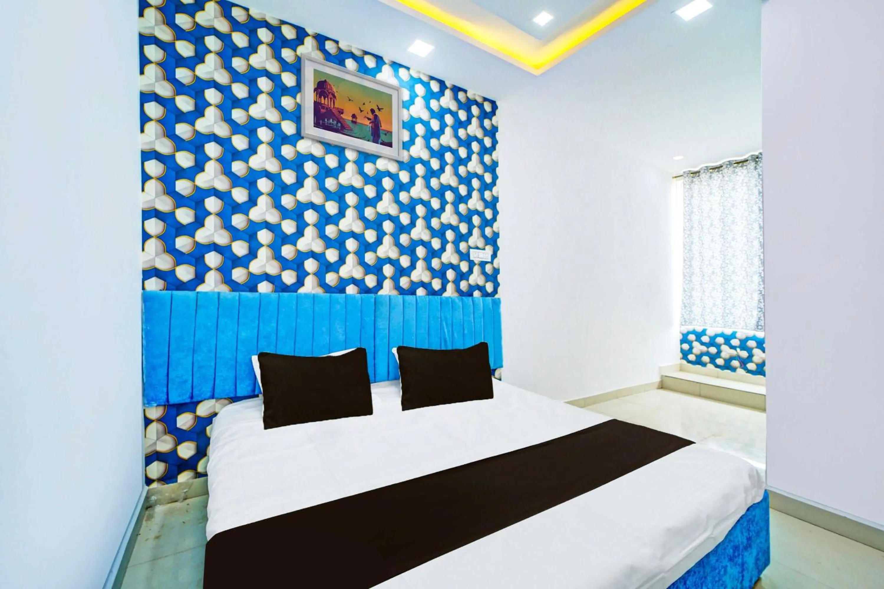 Hotel O Shiv Shakti Kolar nahar bus stop
