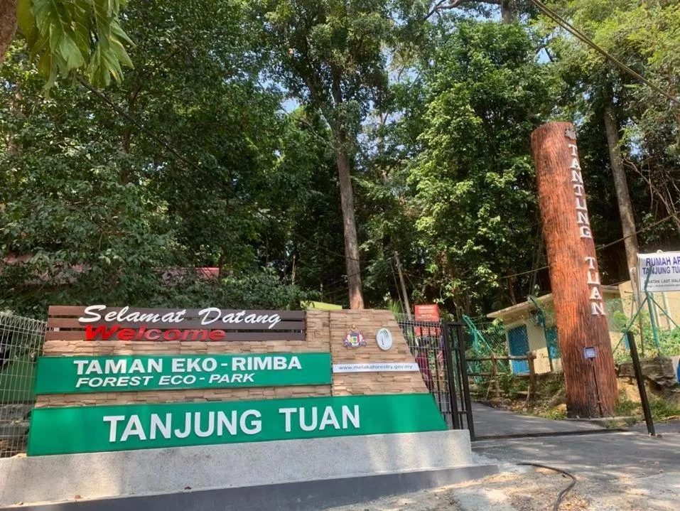 Hiking in Suntai Villa, Beachfront Suites