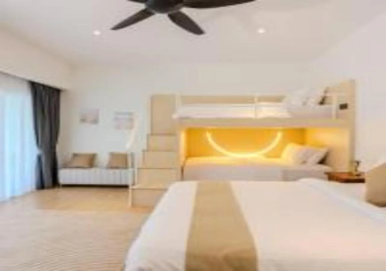 Photo of the whole room, Bed in Suntai Villa, Beachfront Suites