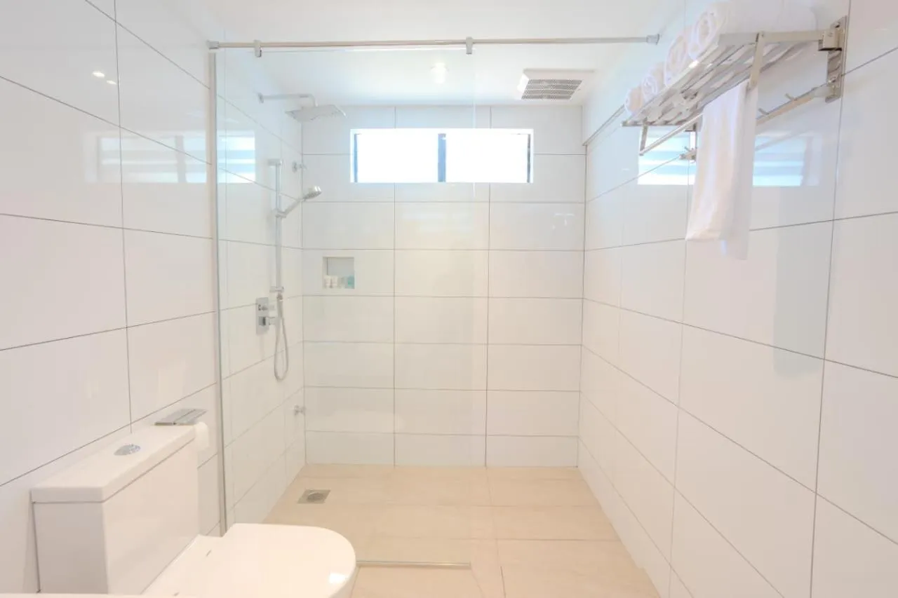 Shower in Suntai Villa, Beachfront Suites