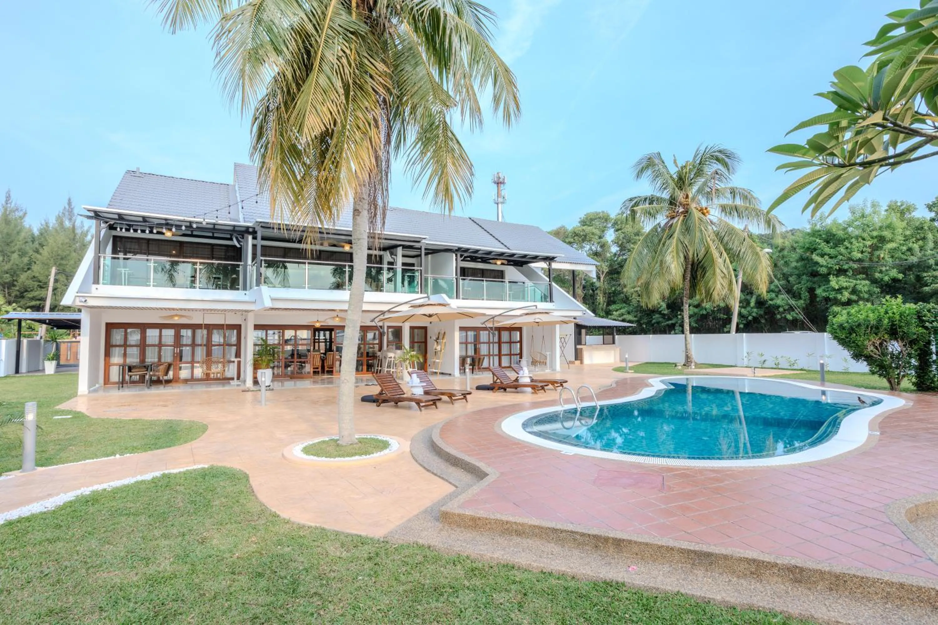 Property building in Suntai Villa, Beachfront Suites