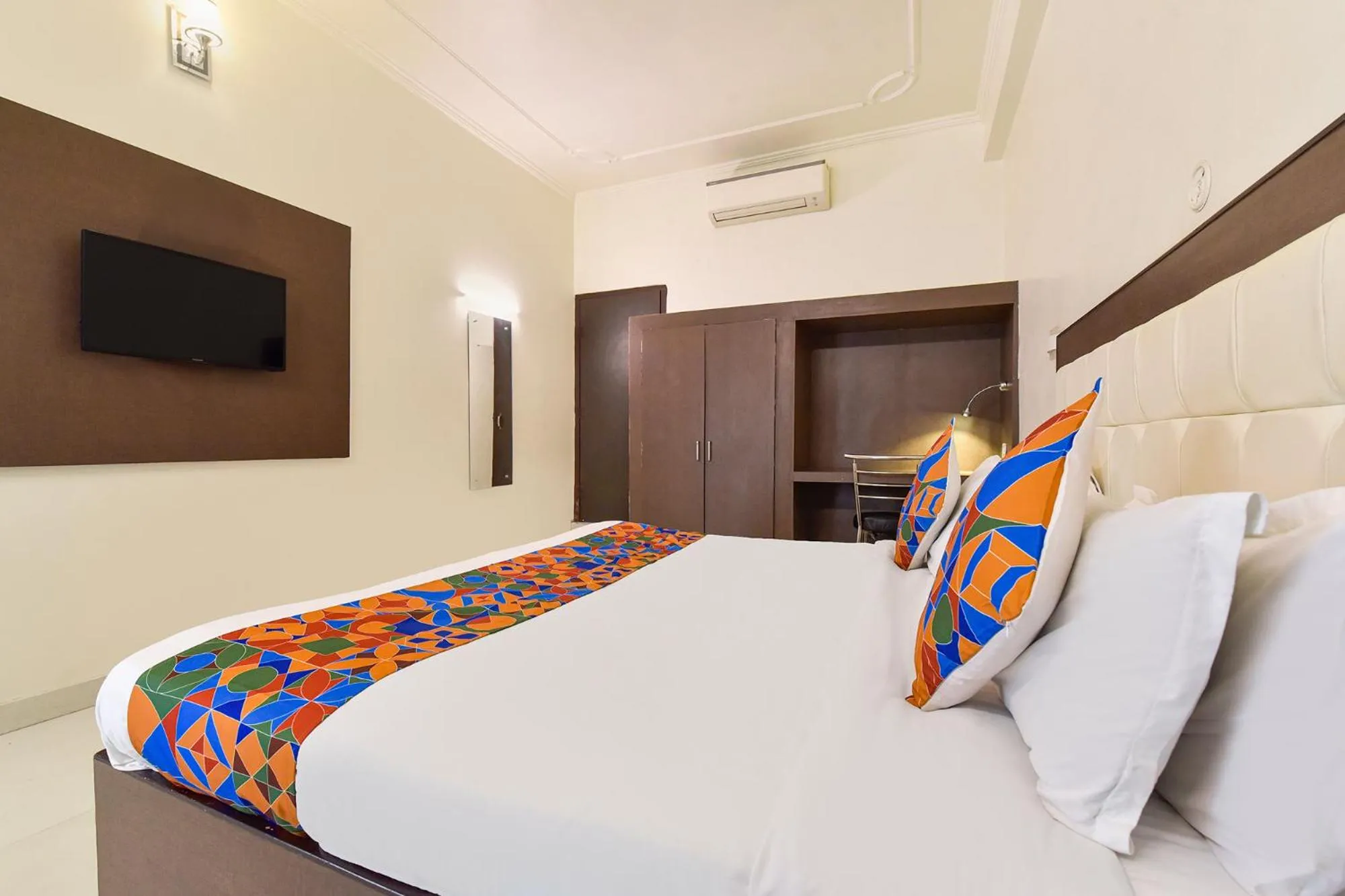 Bed in FabHotel Dream Palace