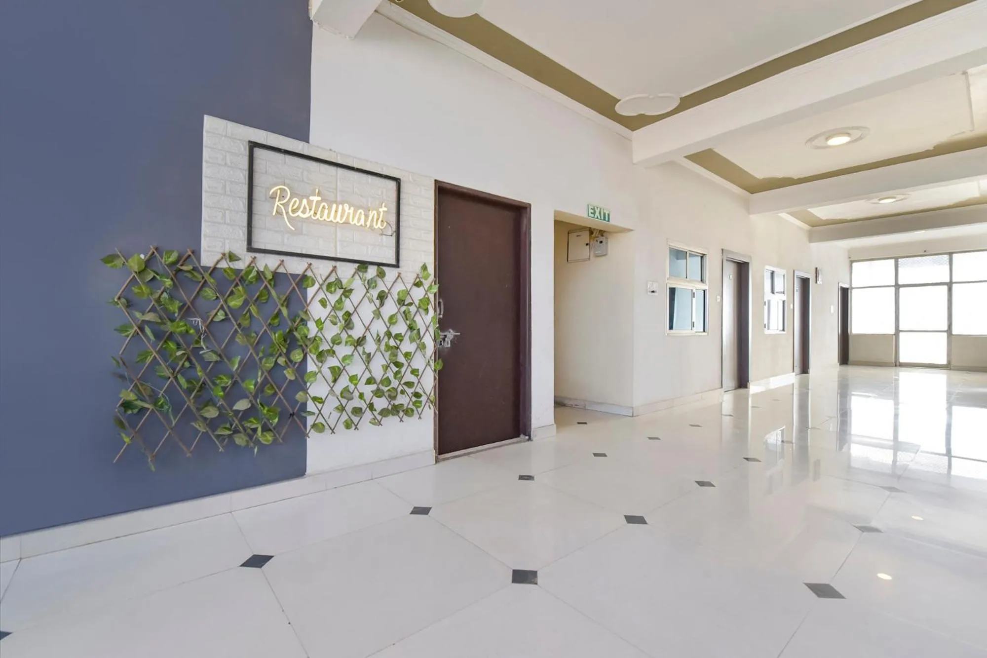 Lobby or reception in FabHotel Dream Palace