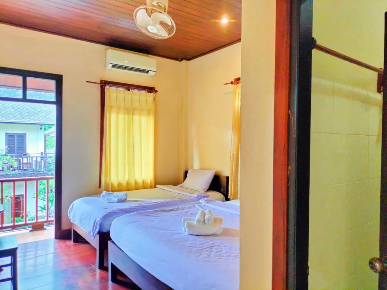 View (from property/room), Bed in Tingkham Guesthouse