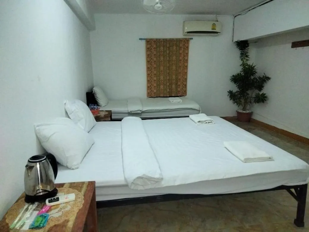 Coffee/tea facilities, Bed in Tingkham Guesthouse