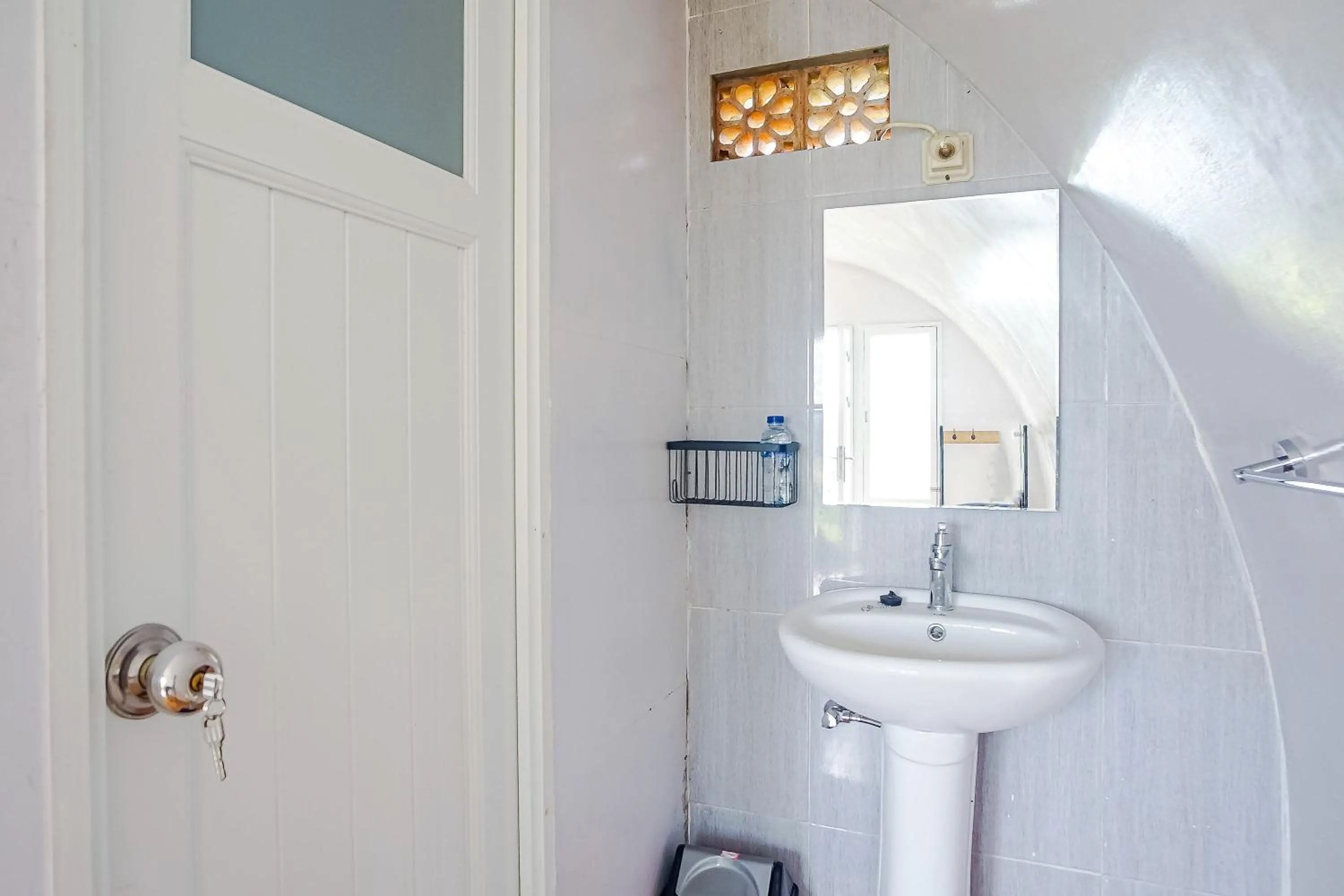 Bathroom in Rainbow Glamping