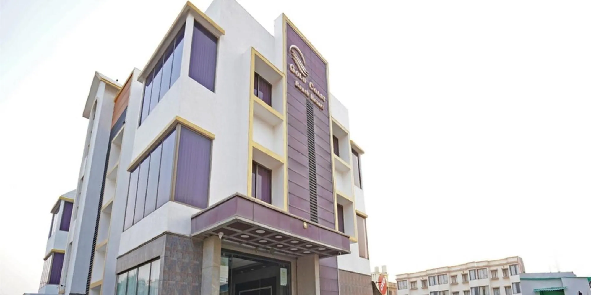 Property Building in Gold Coast Beach Resort