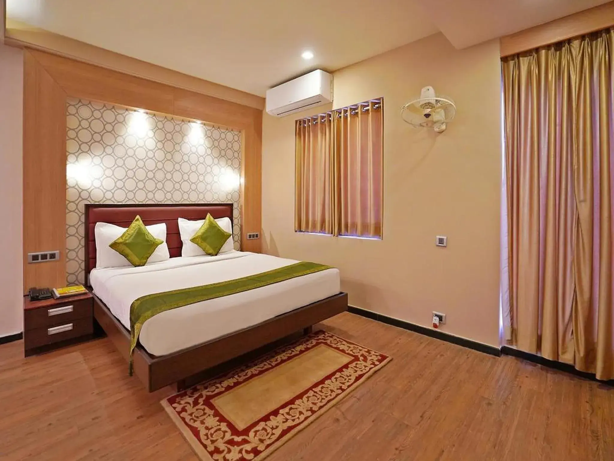 Bed in Gold Coast Beach Resort Bed in Gold Coast Beach Resort