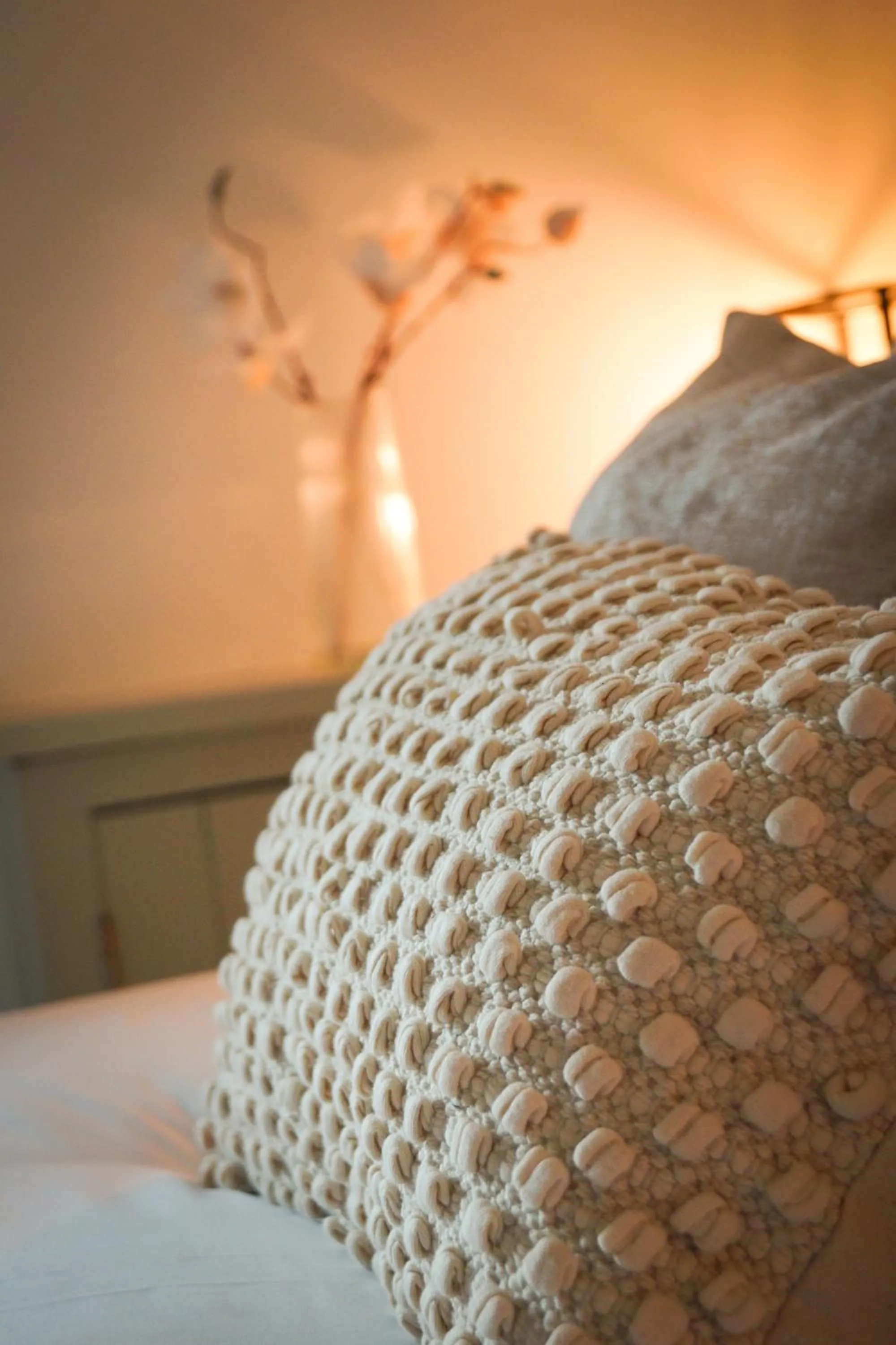 Bed in Lemon Tree Rooms - Newly Refurbished Coastal Stay