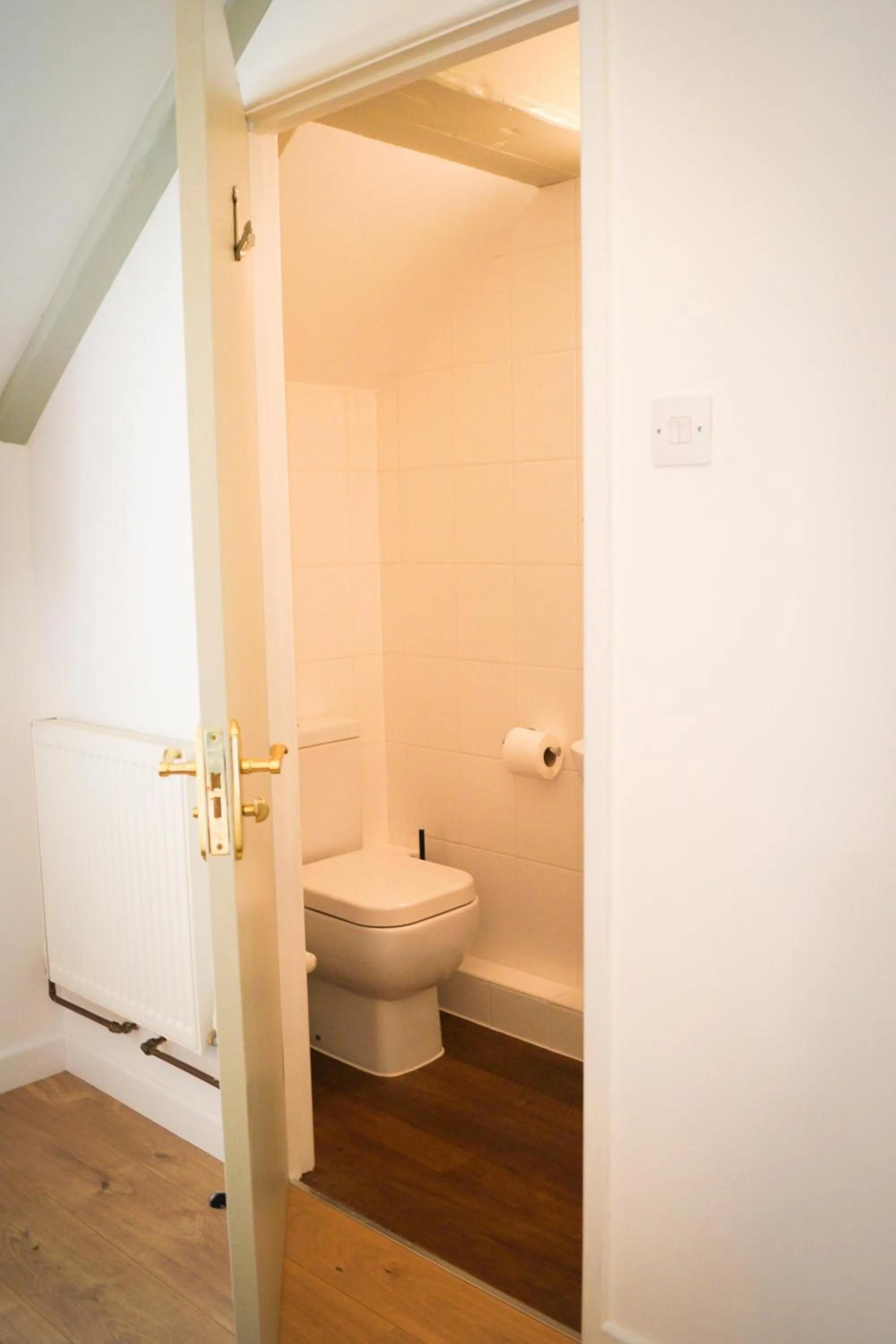 Toilet in Lemon Tree Rooms - Newly Refurbished Coastal Stay