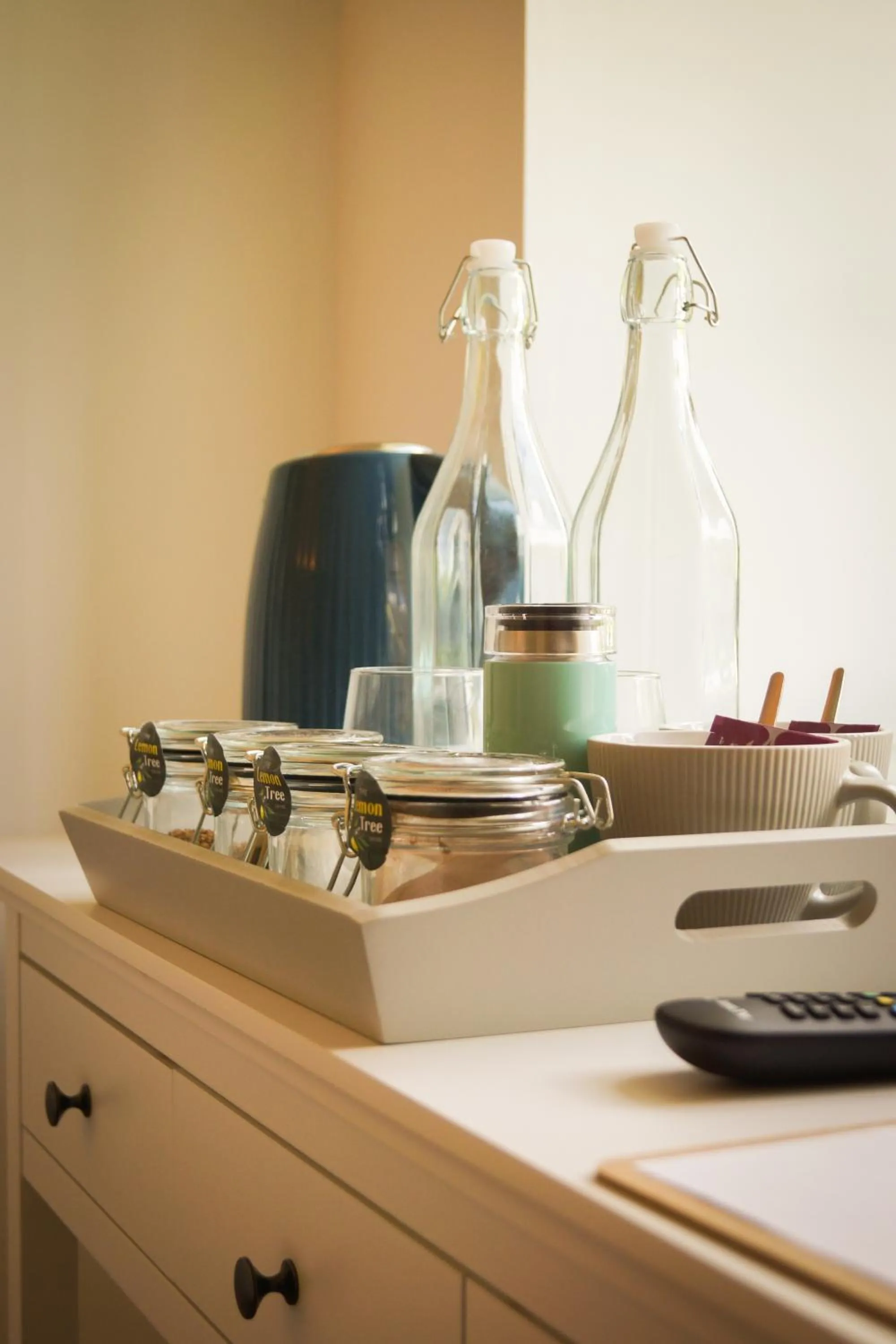 Kitchen or kitchenette in Lemon Tree Rooms - Newly Refurbished Coastal Stay