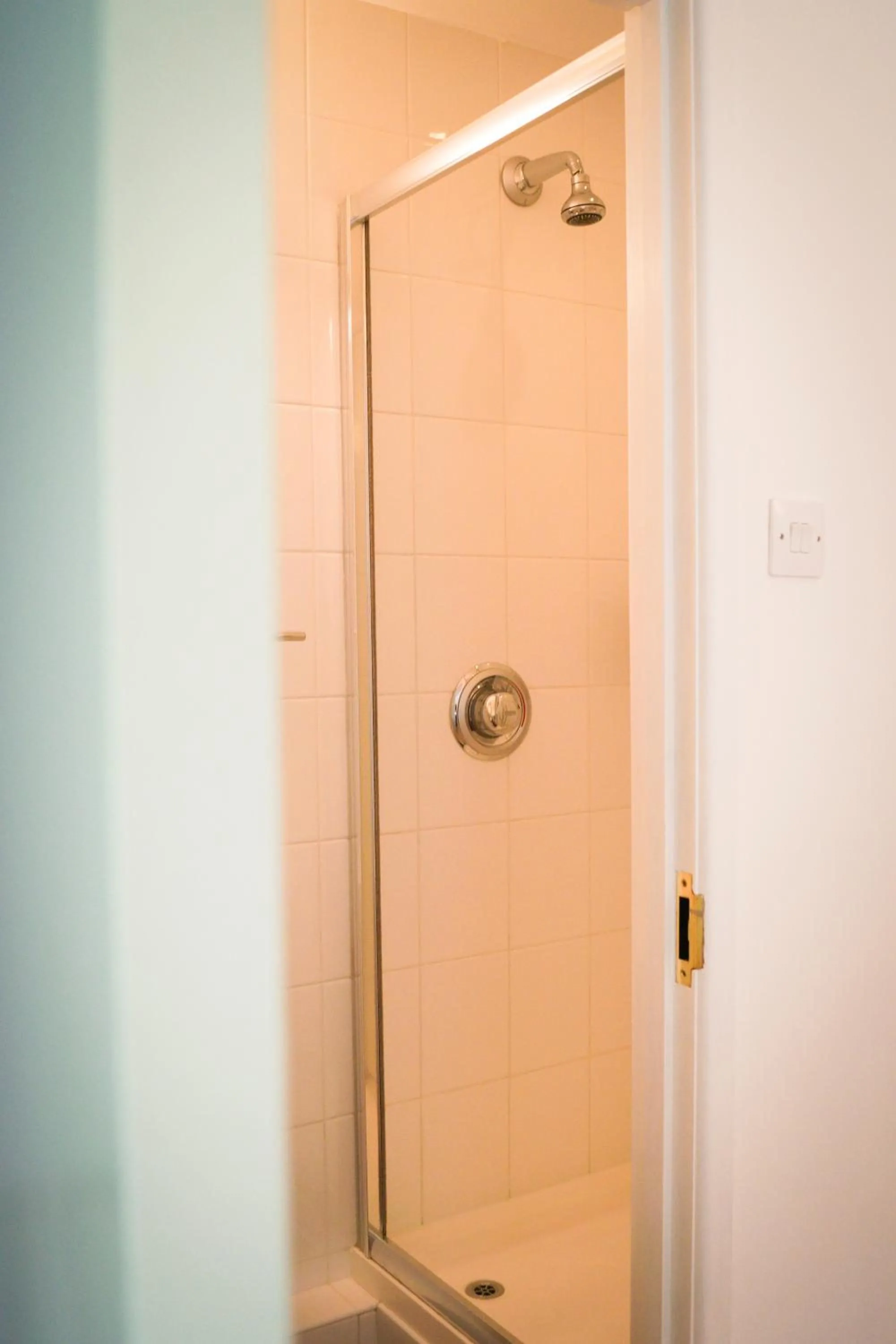 Shower in Lemon Tree Rooms - Newly Refurbished Coastal Stay